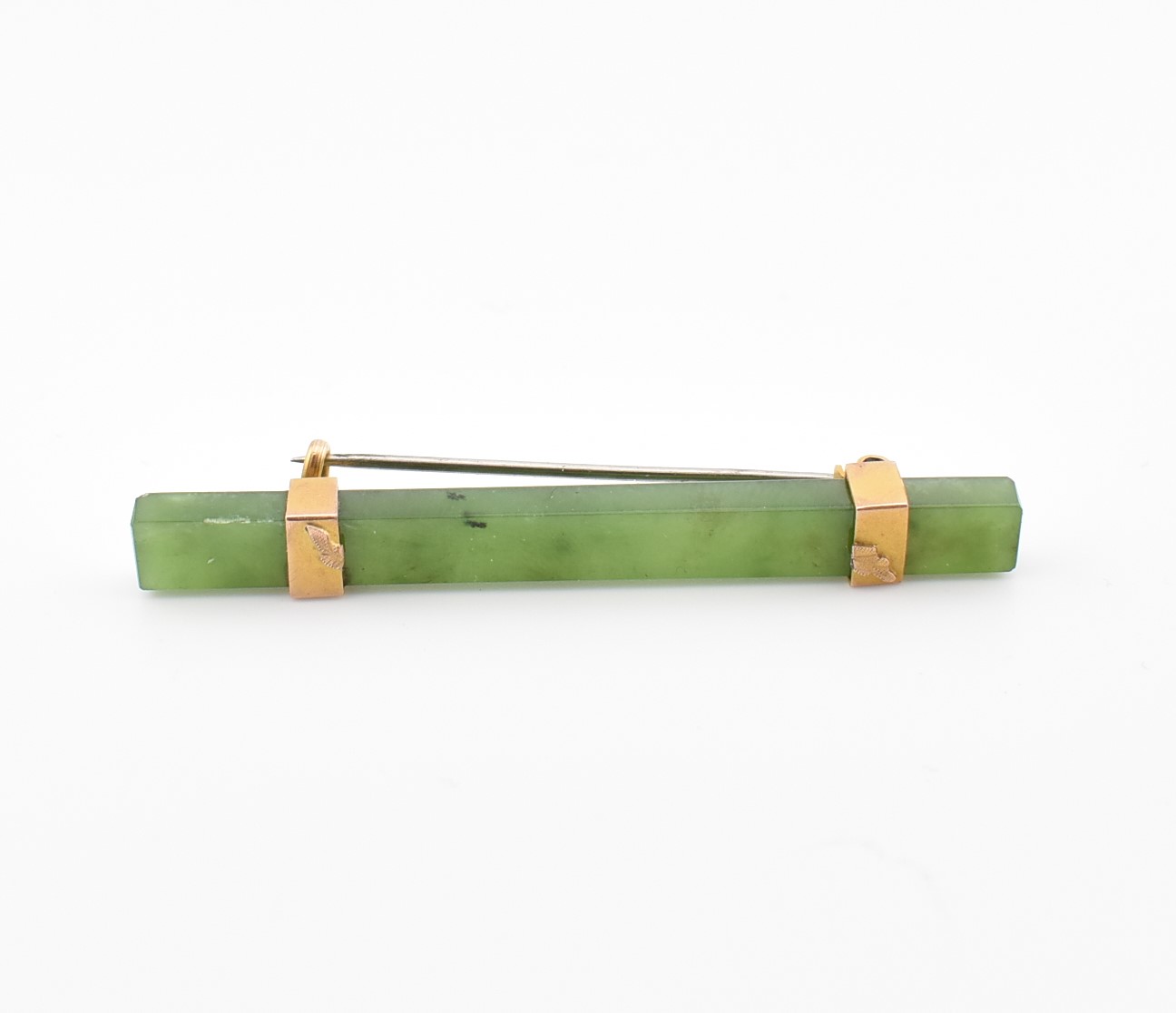 VINTAGE NEPHRITE & YELLOW METAL BAR BROOCH PIN - Image 5 of 8