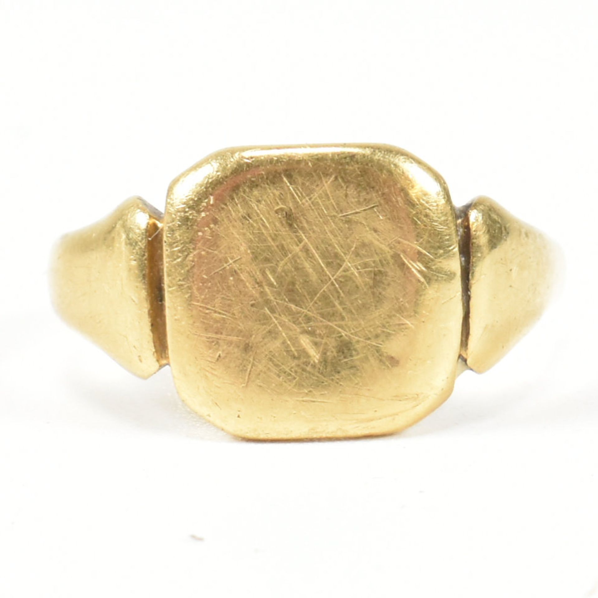 GOLD SIGNET RING FRAGMENT