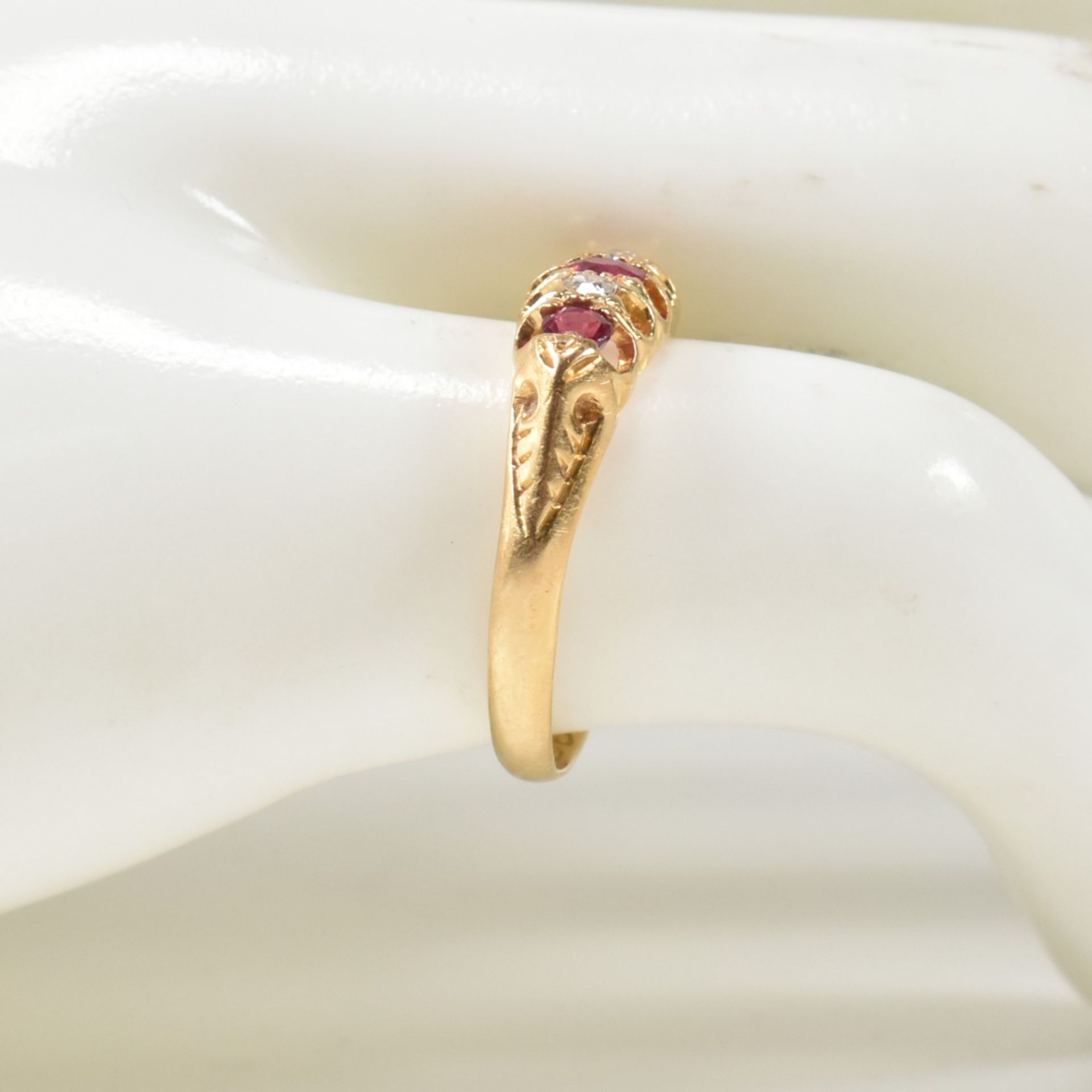 EARLY 20TH CENTURY HALLMARKED 18CT GOLD RUBY & DIAMOND GYPSY RING - Image 10 of 10