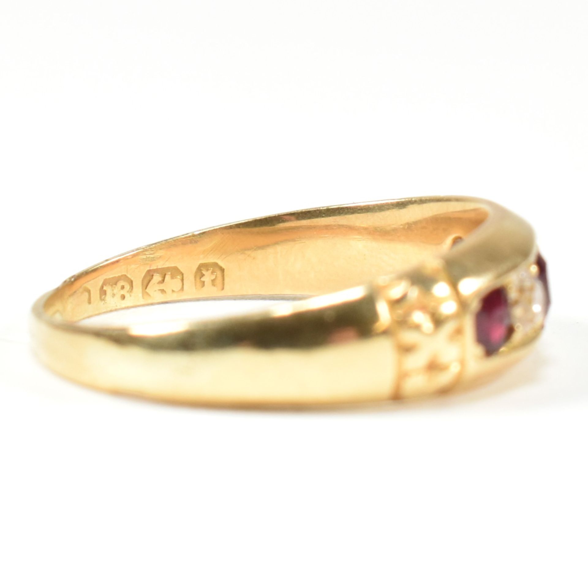 VICTORIAN 18CT GOLD RUBY & DIAMOND FIVE STONE RING - Bild 5 aus 9