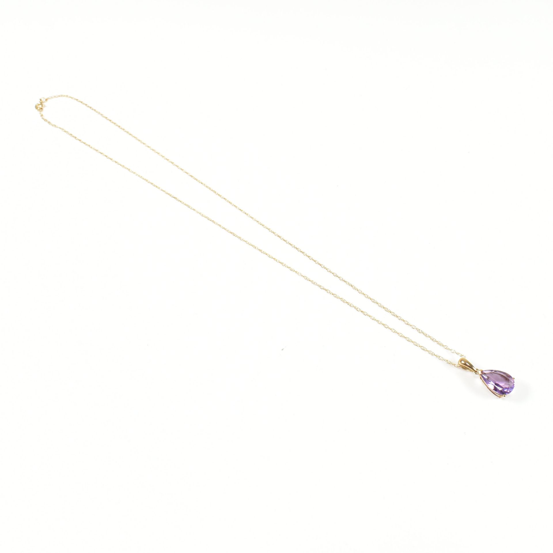 9CT GOLD & AMETHYST PENDANT NECKLACE - Image 2 of 4
