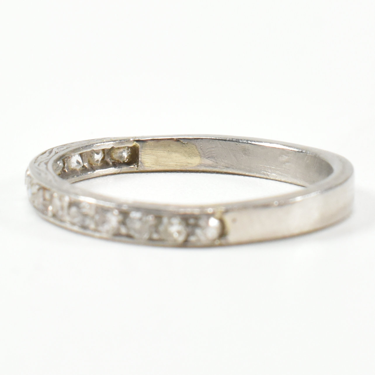 18CT WHITE GOLD & DIAMOND HALF ETERNITY RING - Image 6 of 10