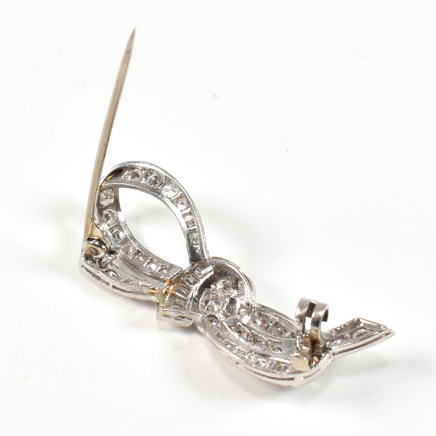 ART DECO DIAMOND RIBBON BOW BROOCH PIN - Image 3 of 6