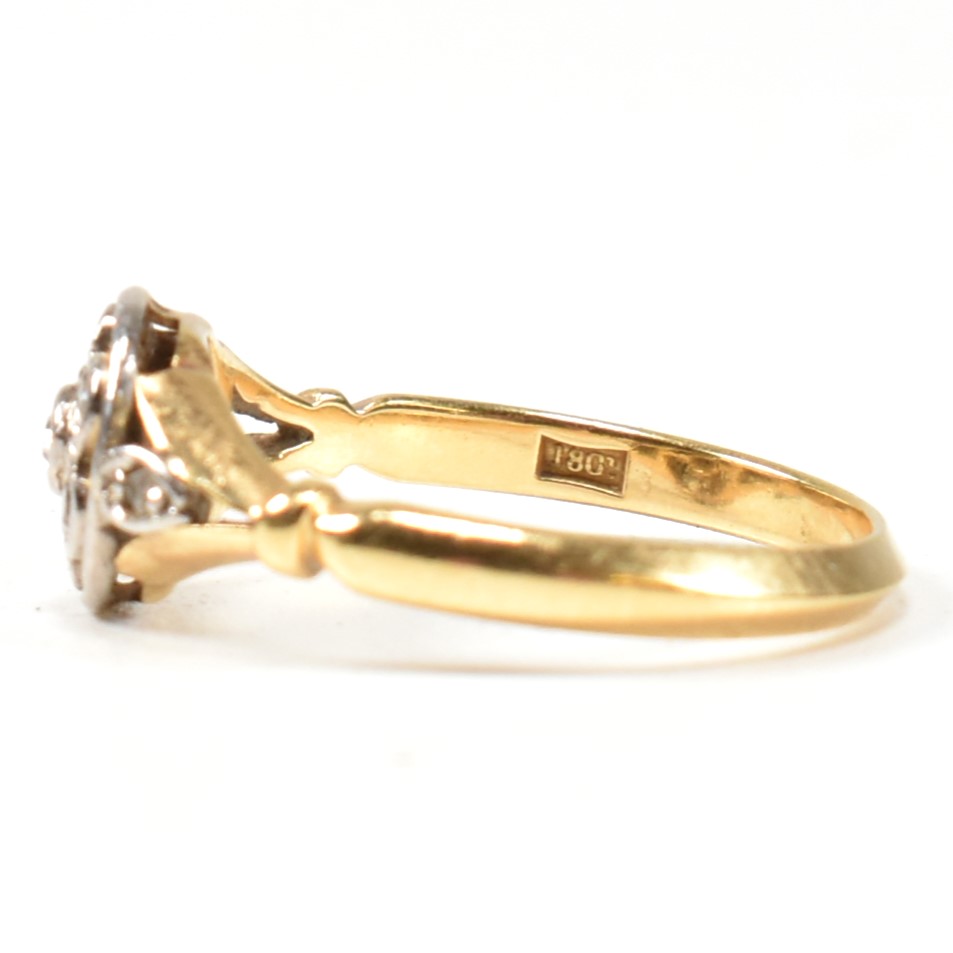 18CT GOLD & DIAMOND CLUSTER RING - Image 6 of 9