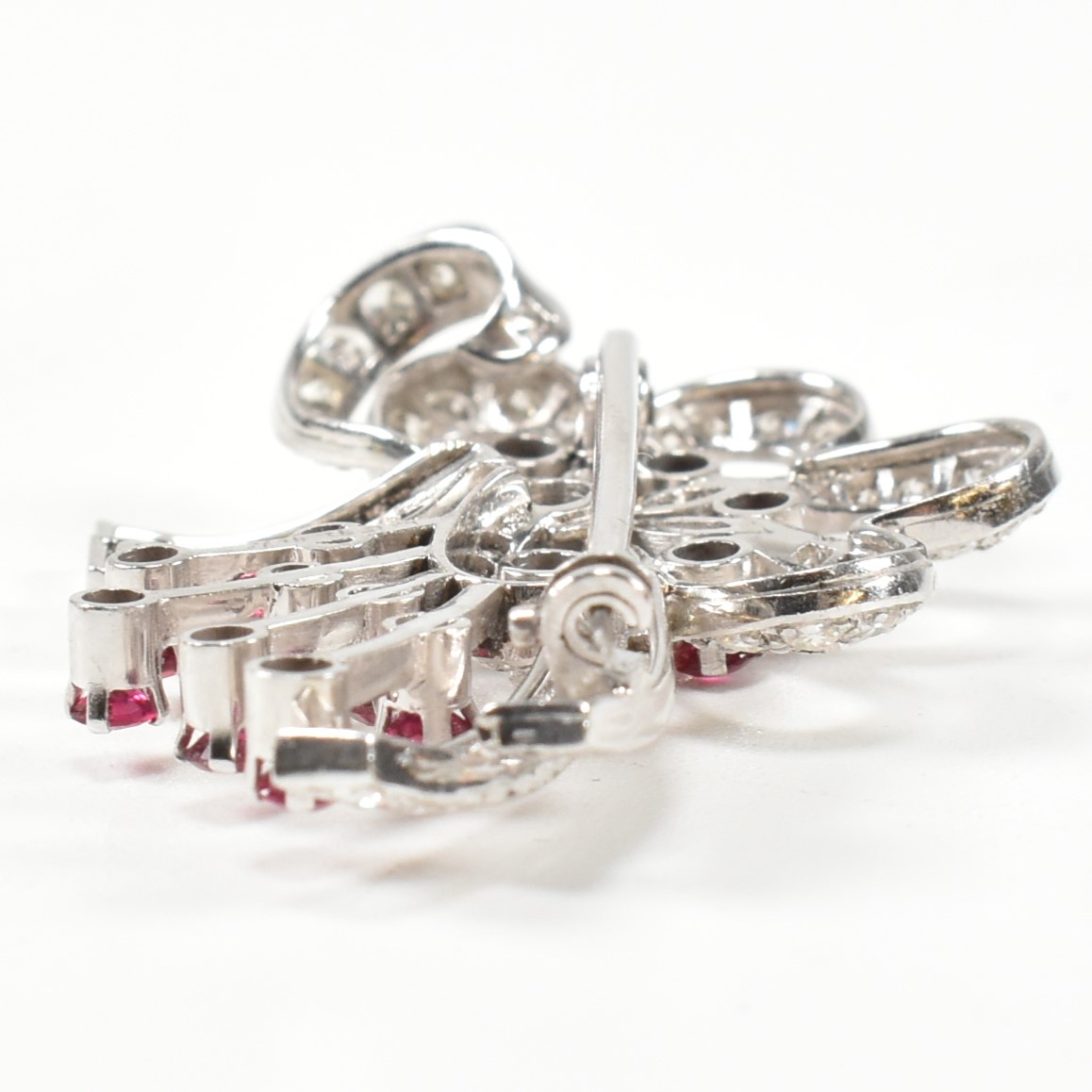 ART DECO WHITE GOLD RUBY & DIAMOND SPRAY BROOCH PIN - Image 4 of 5