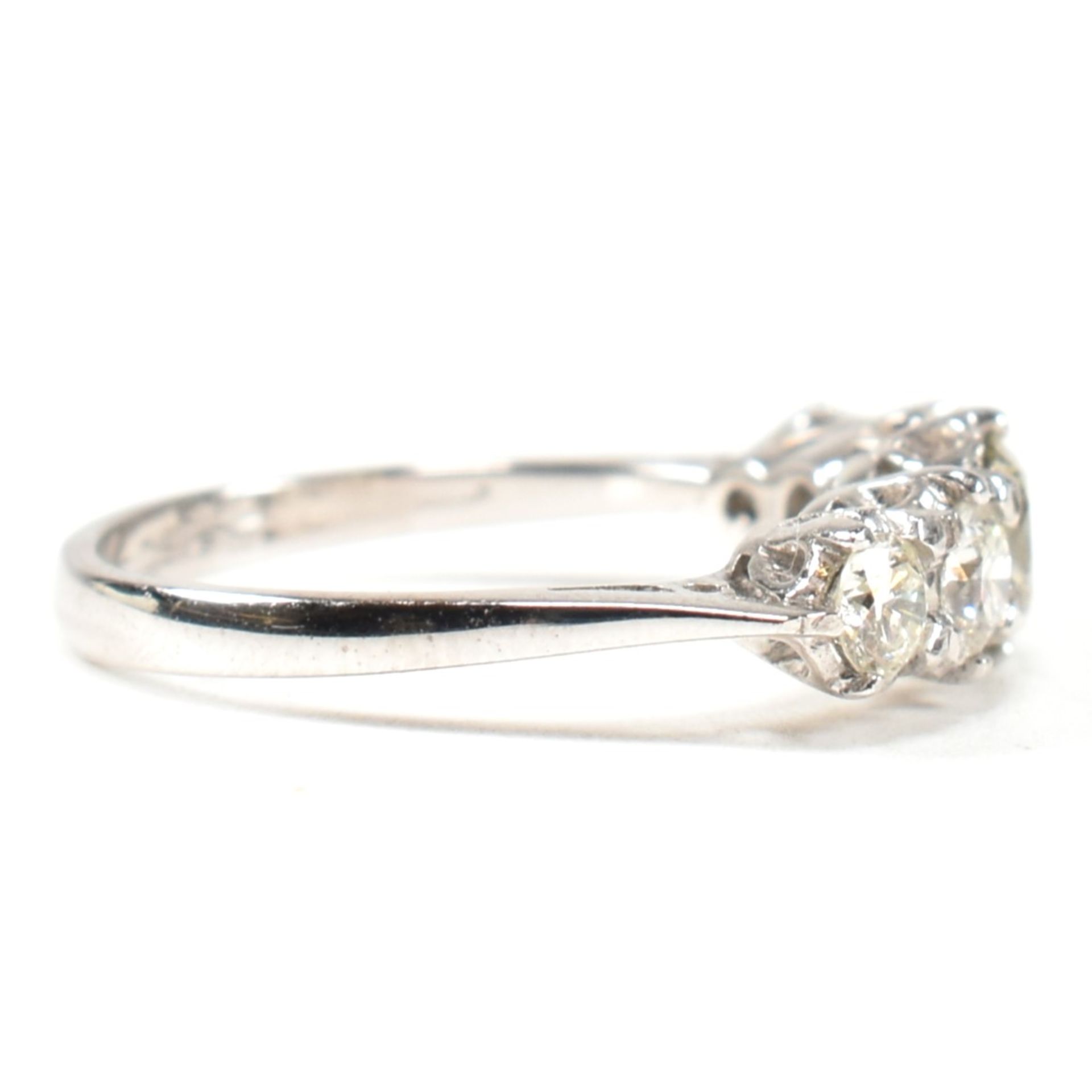 WHITE GOLD & DIAMOND FIVE STONE RING - Image 6 of 10