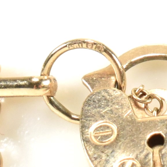 HALLMARKED 9CT GOLD GATE LINK BRACELET WITH HEART PADLOCK CLASP - Image 9 of 9