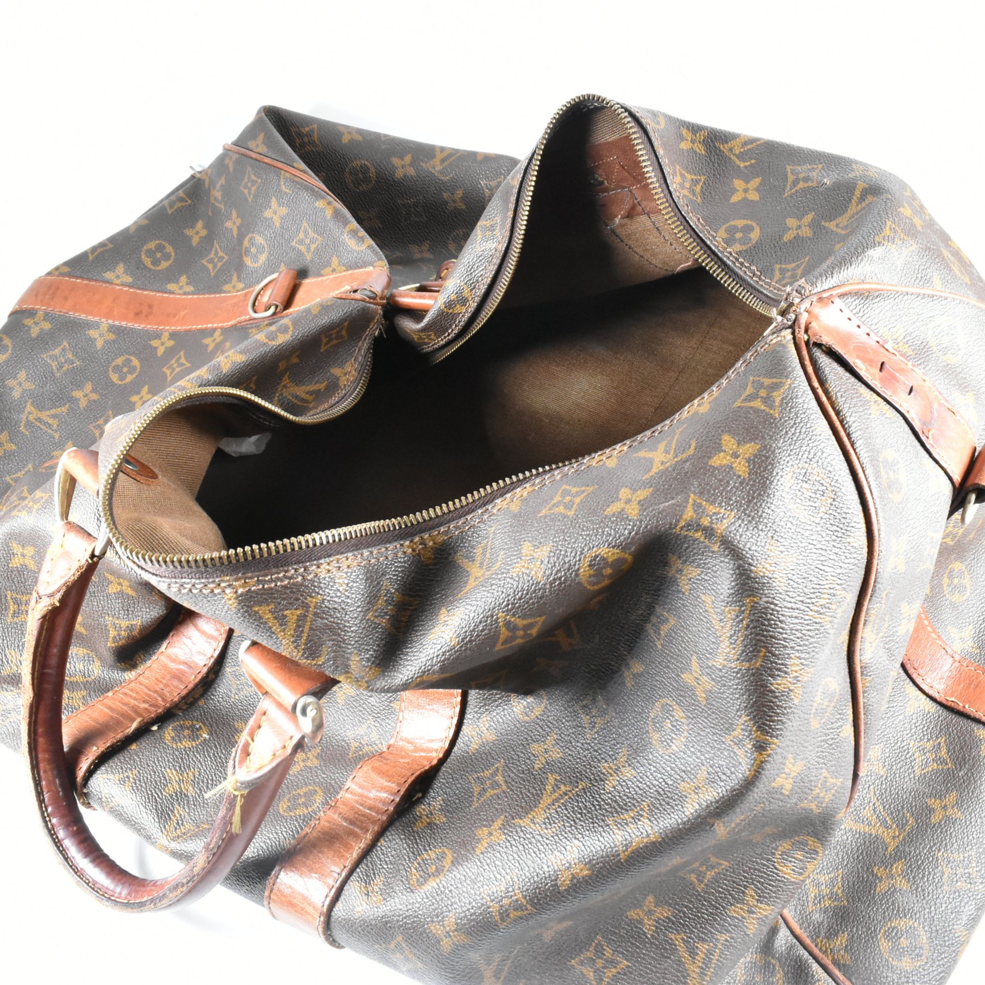 LOUIS VUITTON KEEPALL BANDOULIERE 55 MONOGRAM TRAVEL BAG - Image 10 of 14