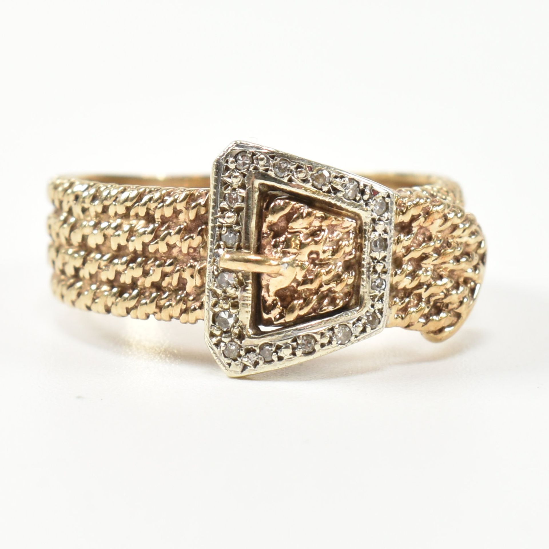 9CT GOLD & DIAMOND BUCKLE RING