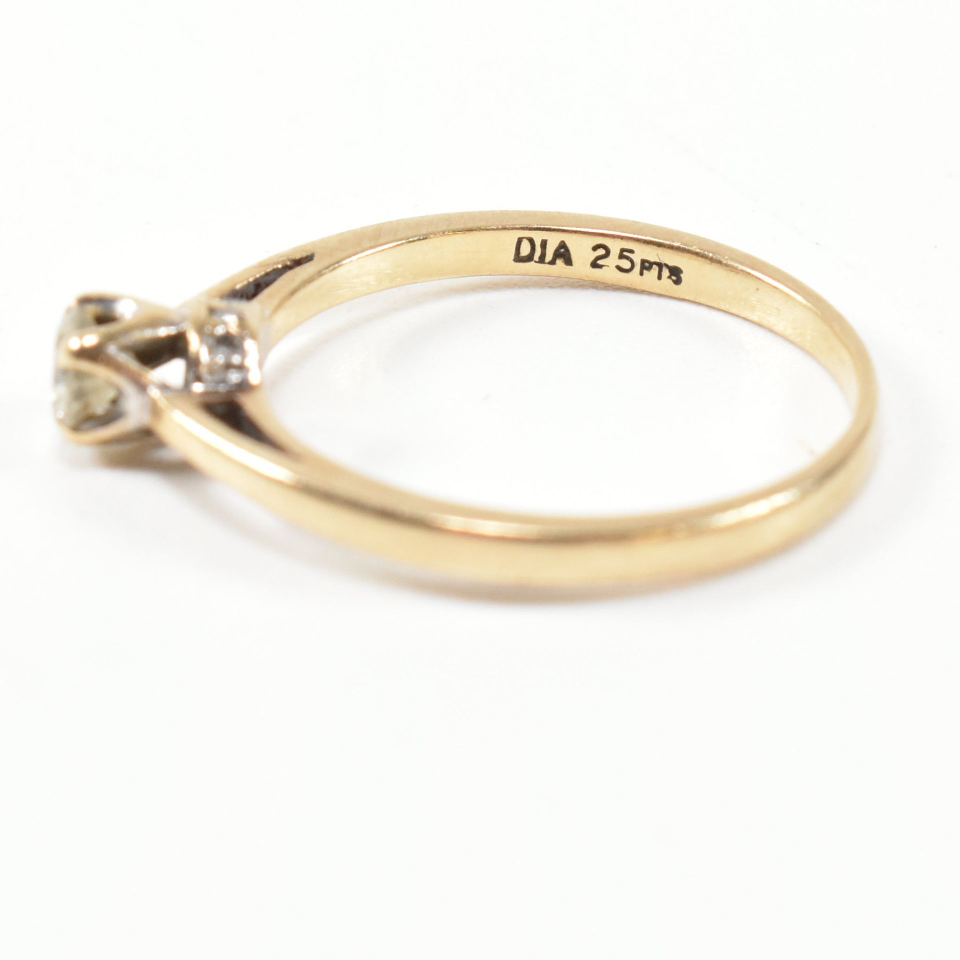 HALLMARKED 9CT GOLD & DIAMOND SOLITAIRE RING - Image 8 of 9