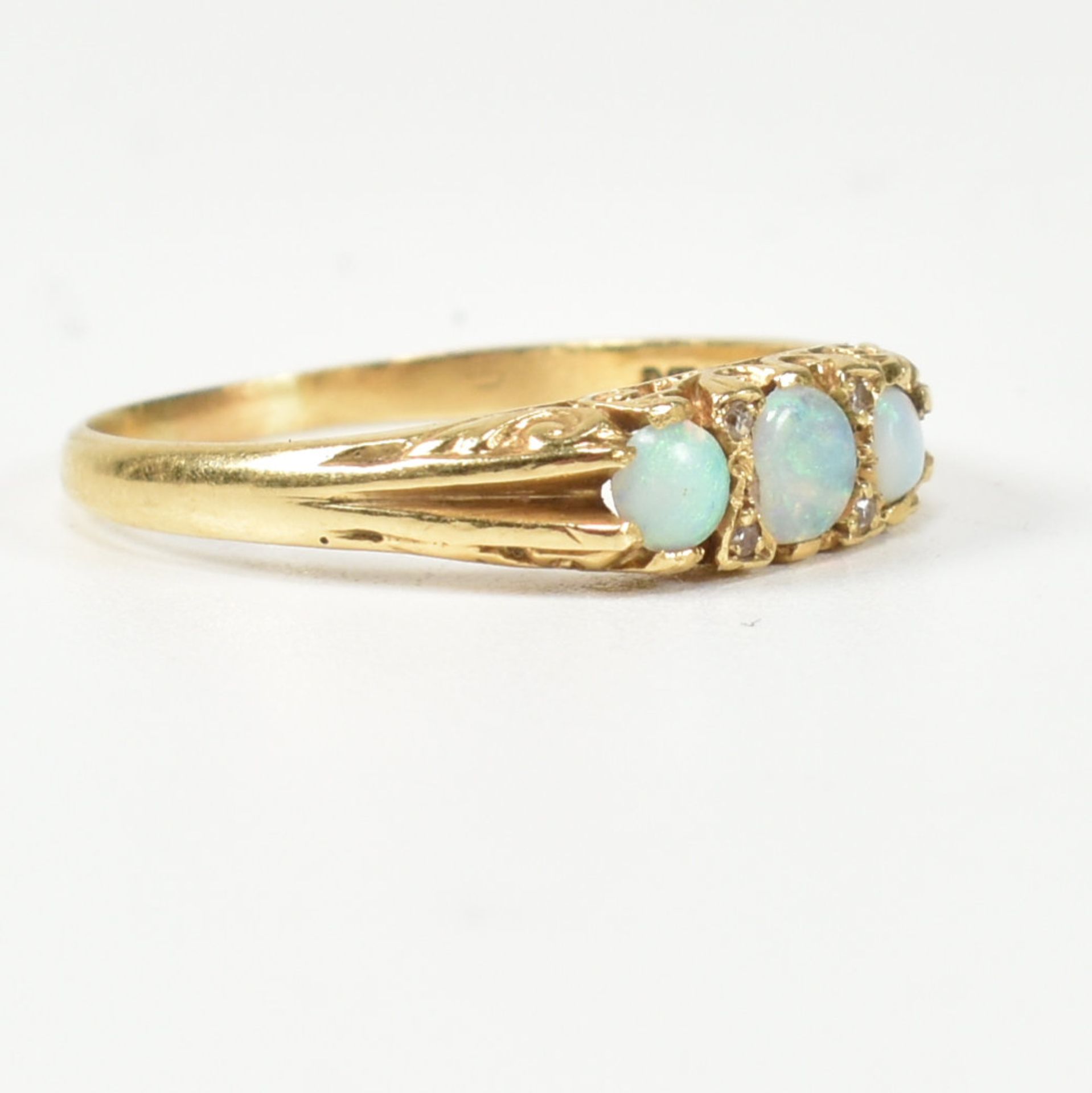 HALLMARKED 18CT GOLD OPAL & DIAMOND HALF HOOP RING - Image 2 of 9