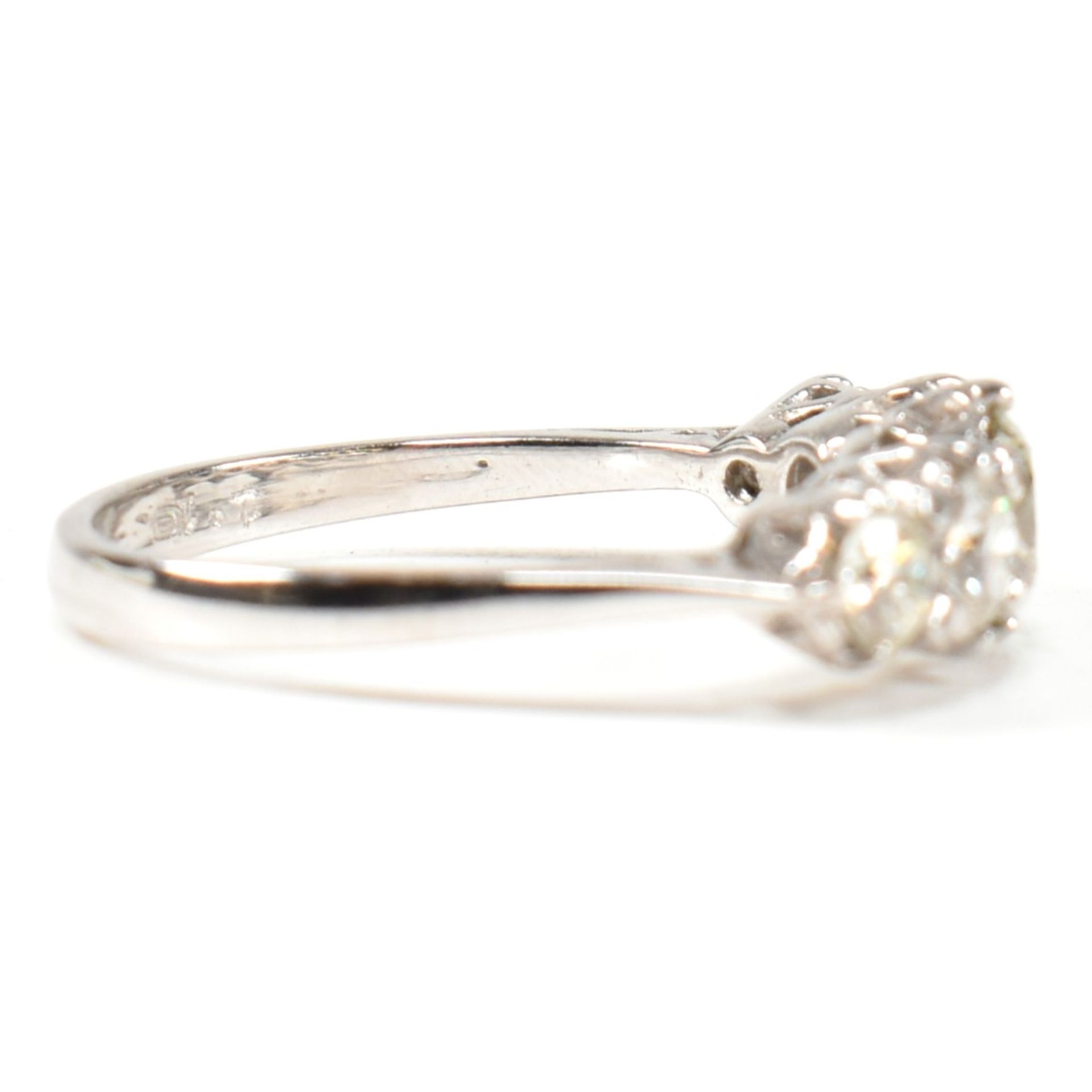 WHITE GOLD & DIAMOND FIVE STONE RING - Image 7 of 10