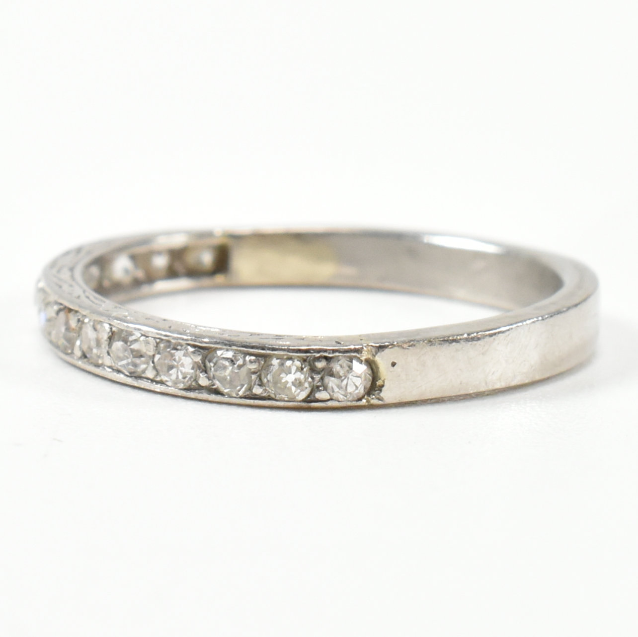 18CT WHITE GOLD & DIAMOND HALF ETERNITY RING - Image 7 of 10