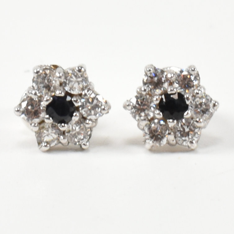 HALLMARKED 9CT GOLD CZ & SAPPHIRE CLUSTER EARRINGS - Image 6 of 6