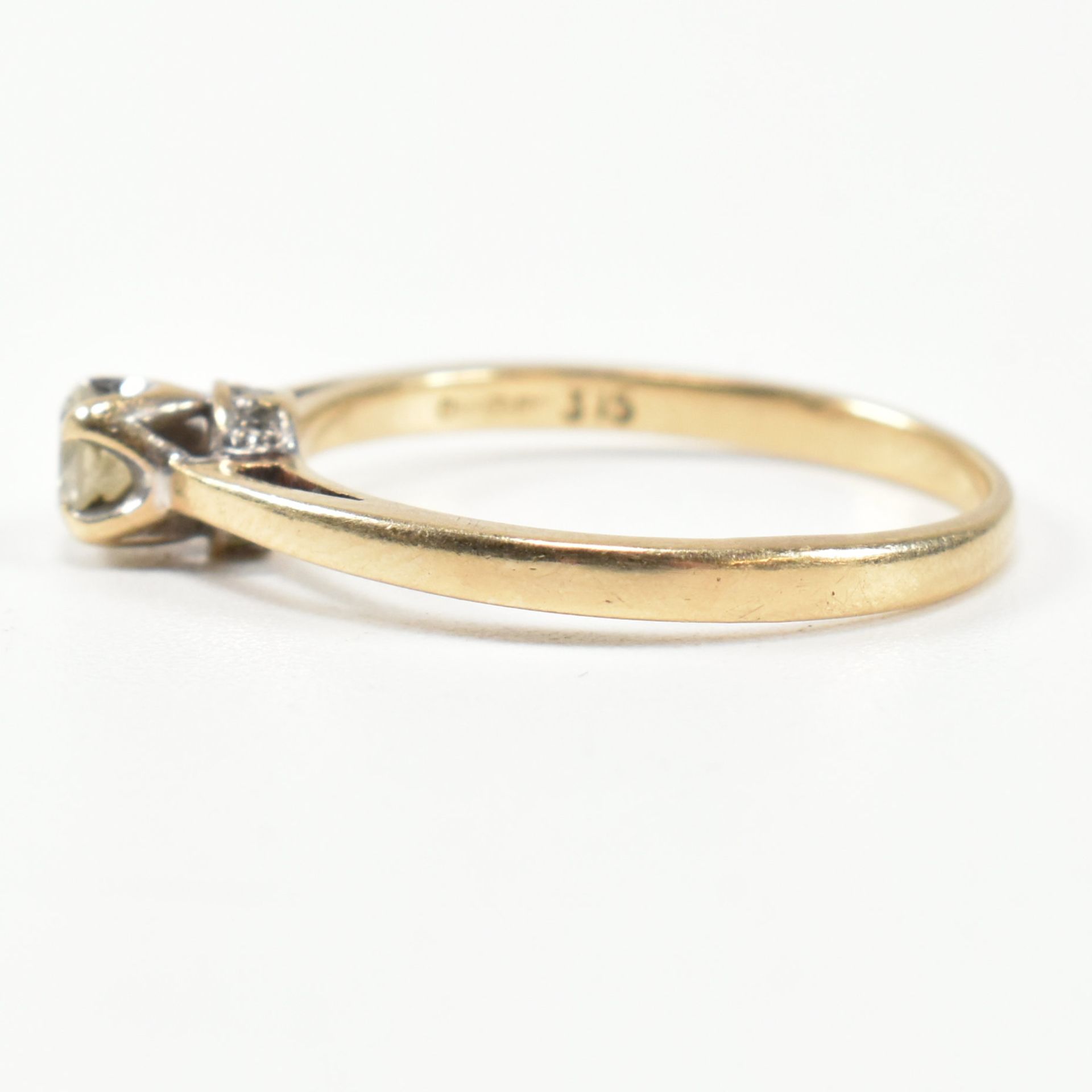 HALLMARKED 9CT GOLD & DIAMOND SOLITAIRE RING - Image 4 of 9