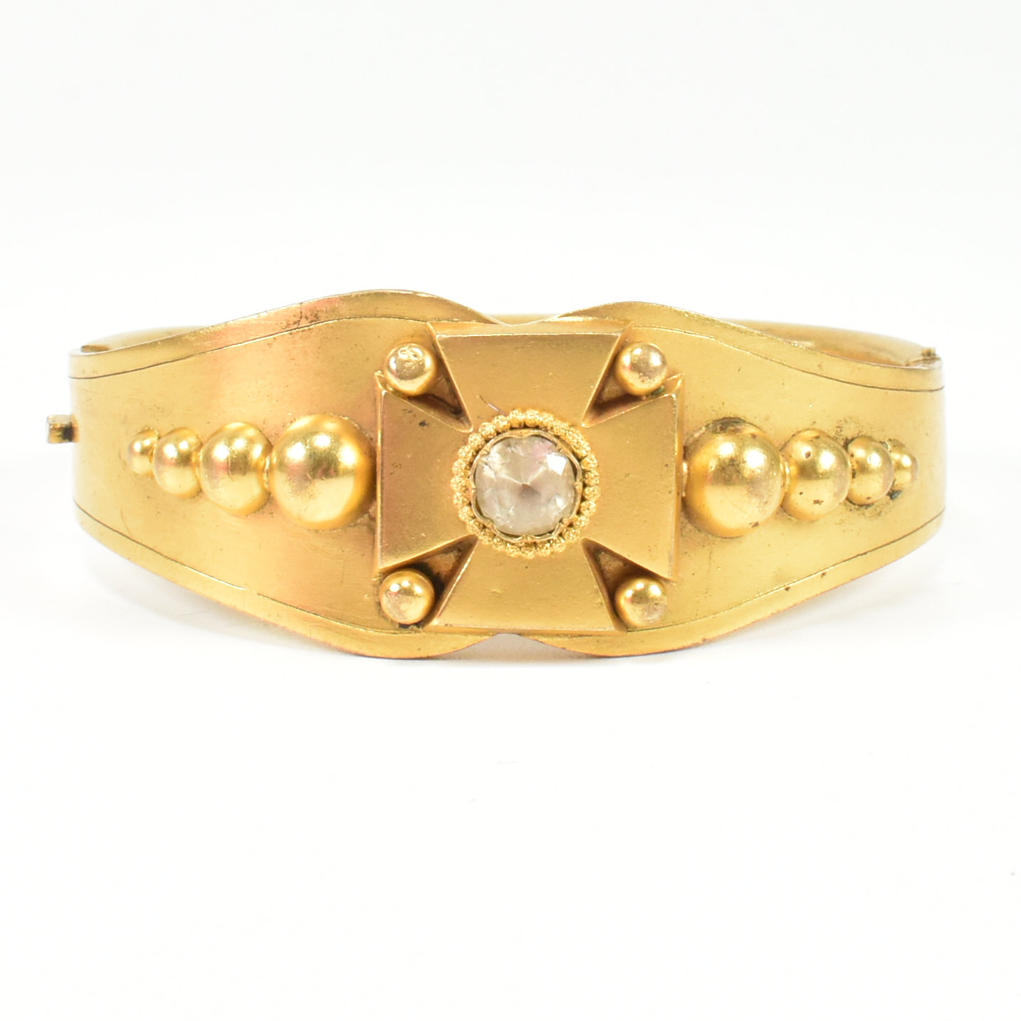 19TH CENTURY ETRUSCAN STYLE GILT HINGED BANGLE