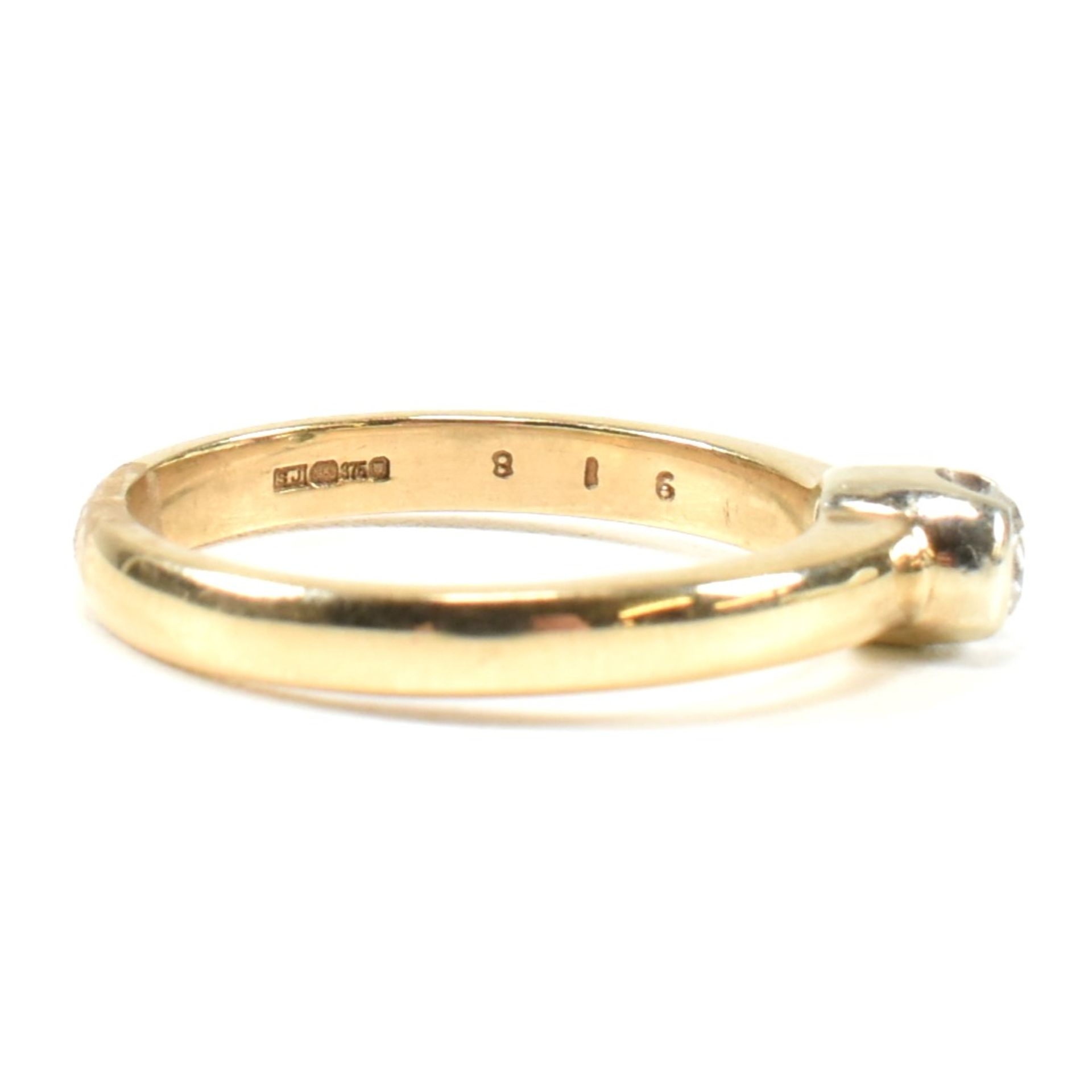 HALLMARKED 9CT GOLD & DIAMOND SOLITAIRE RING - Image 5 of 8