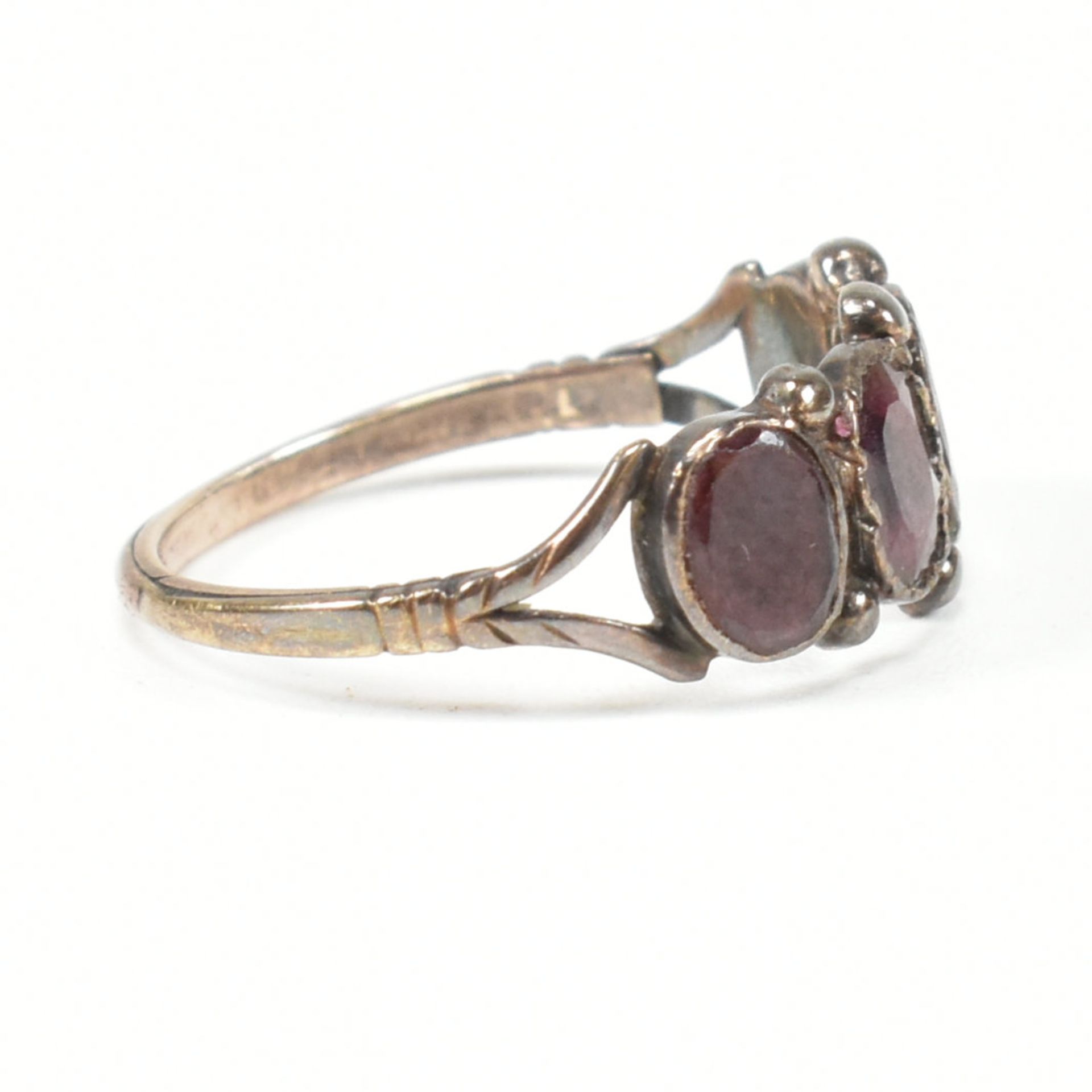 GEORGIAN GOLD & GARNET FOUR STONE RING - Bild 2 aus 6