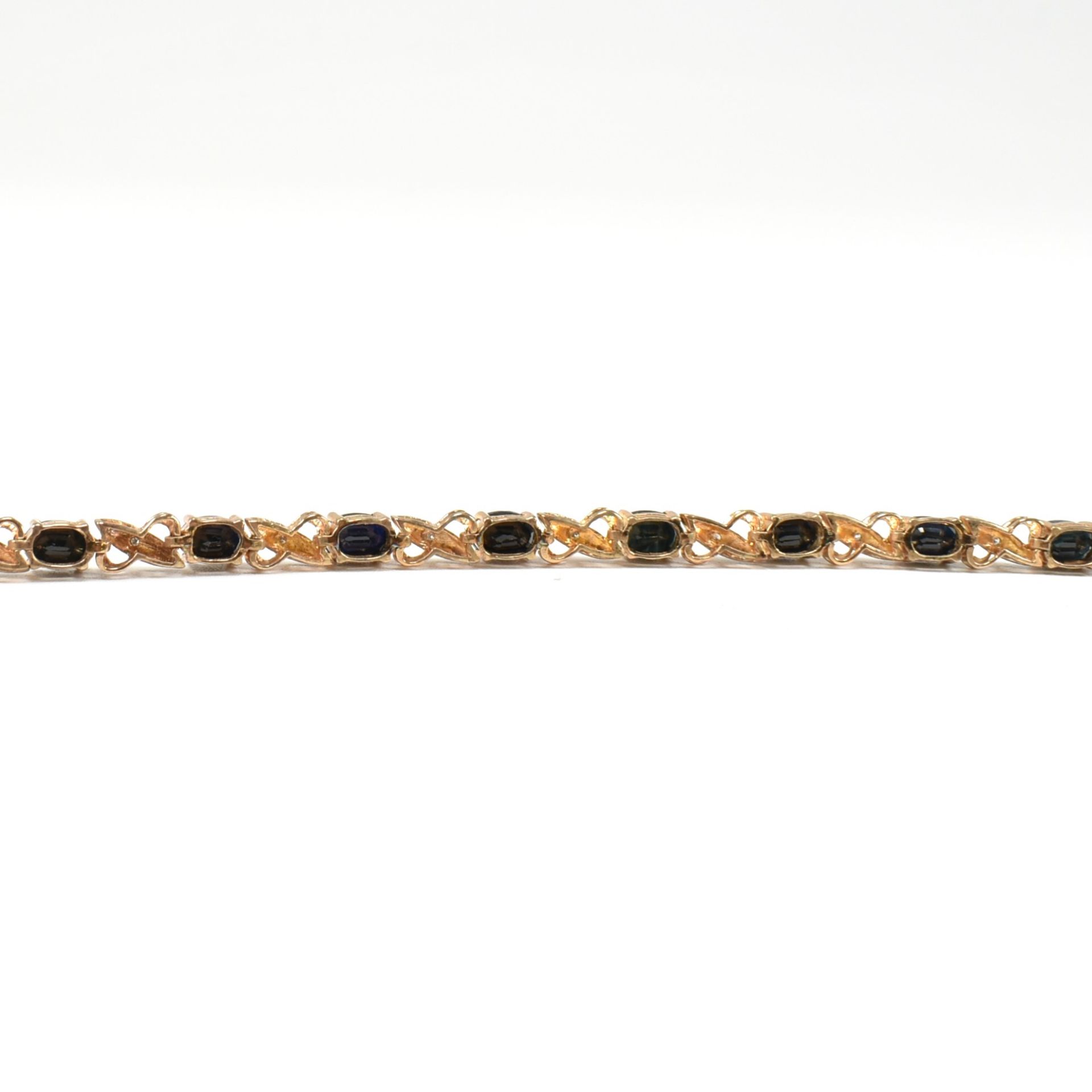 9CT GOLD, SAPPHIRE & DIAMOND LINE BRACELET - Bild 5 aus 10