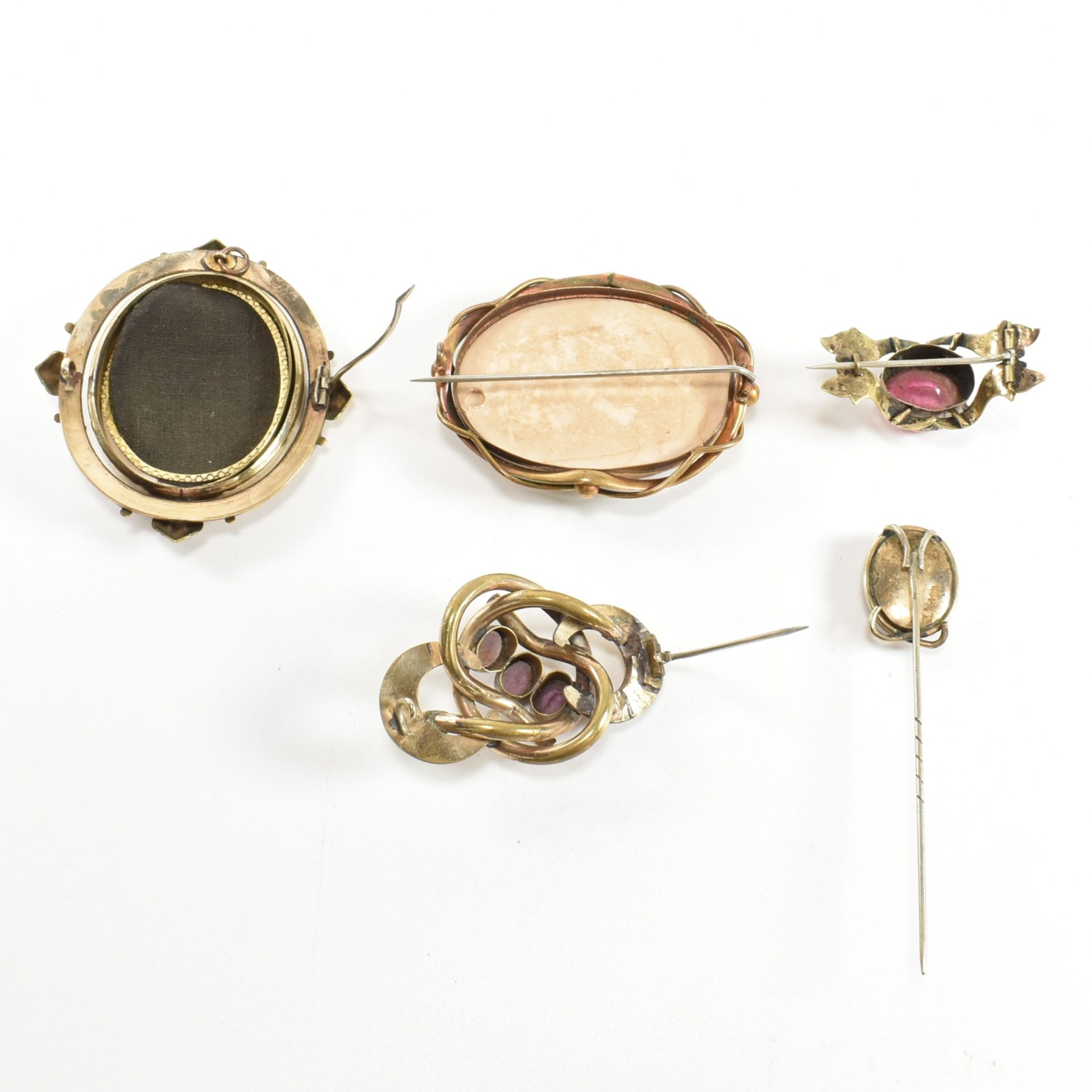 COLLECTION OF 19TH CENTURY VICTORIAN BROOCH PINS - Image 3 of 3