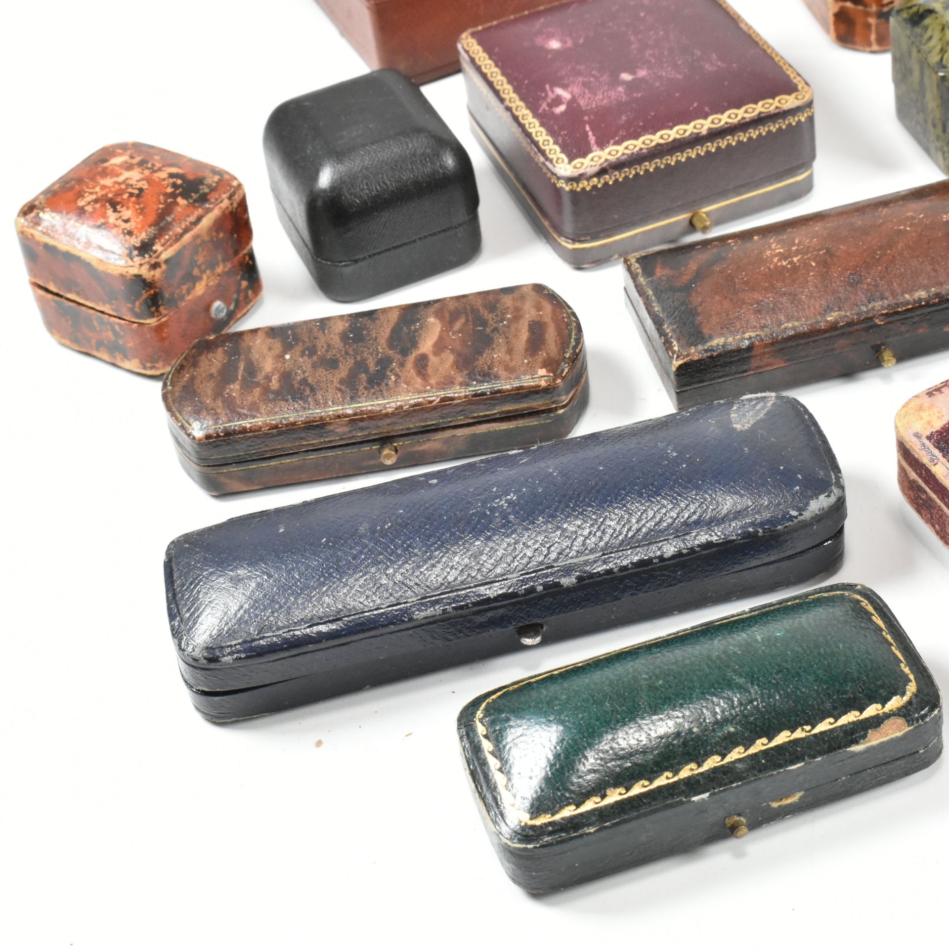 COLLECTION OF VINTAGE JEWELLERY BOXES - Image 4 of 14