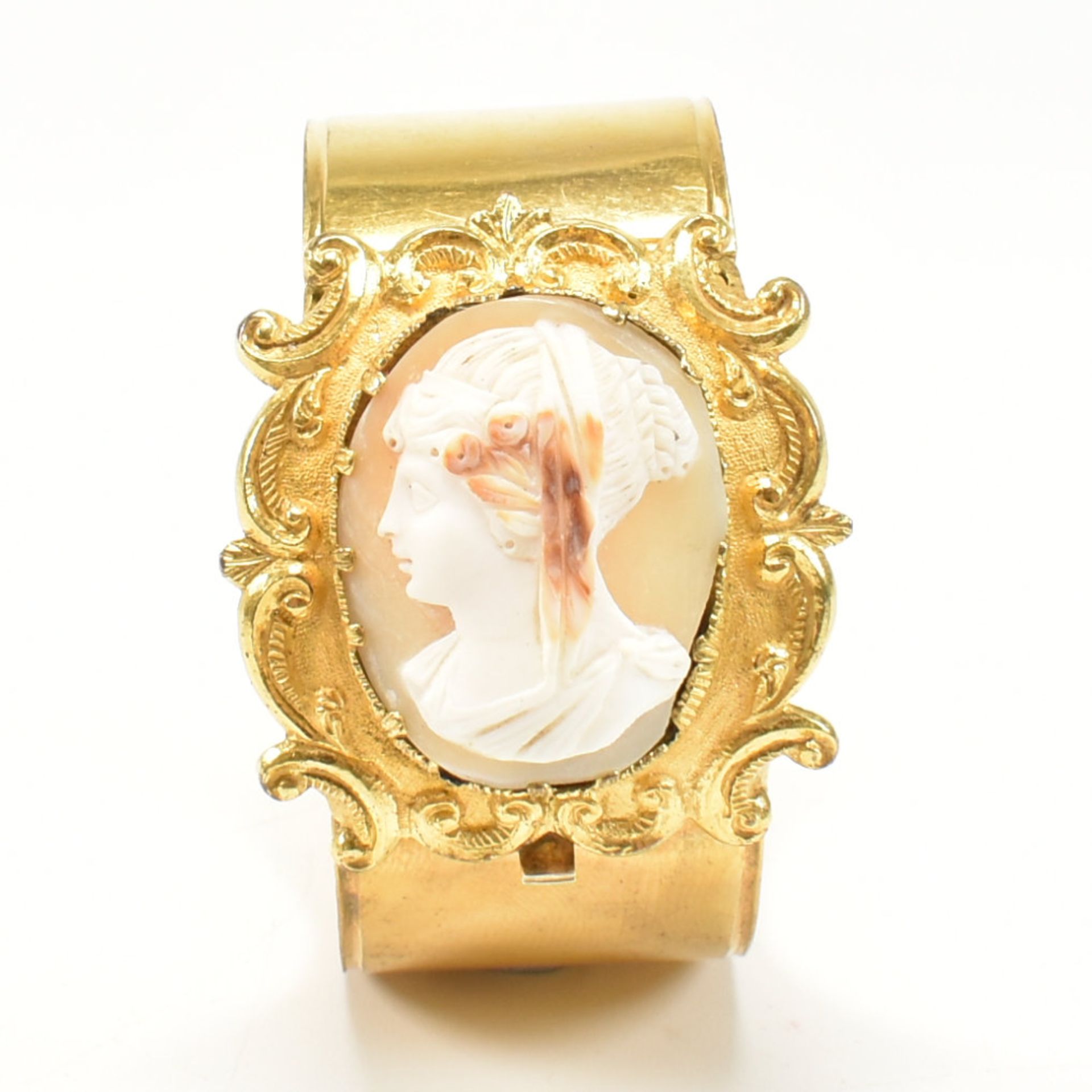 19TH CENTURY SILVER GILT SHELL CAMEO DOUBLE HINGED BANGLE