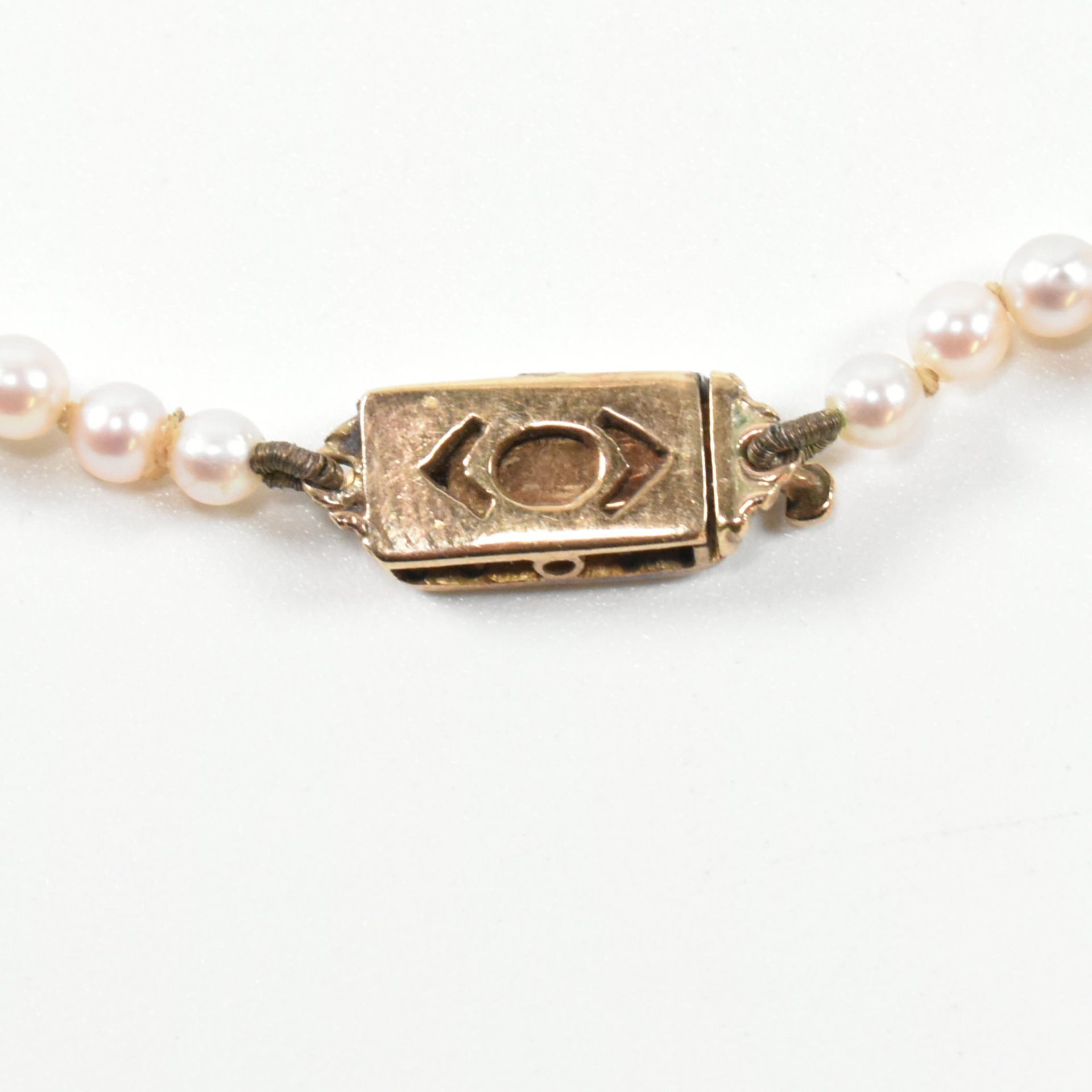 9CT GOLD CULTURED PEARL & DIAMOND NECKLACE - Image 3 of 6