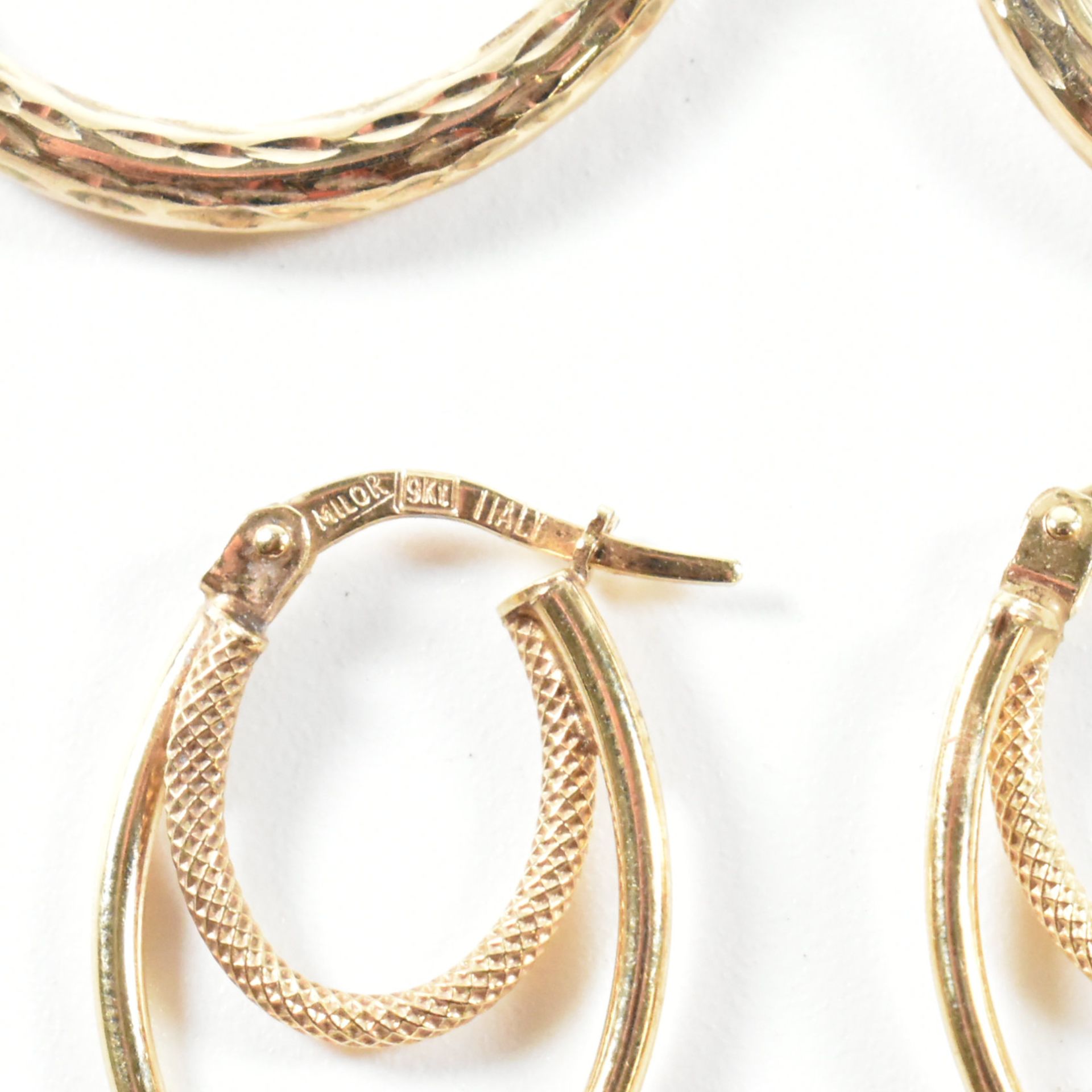 TWO PAIRS OF 9CT GOLD HOOP EARRINGS - Image 3 of 4