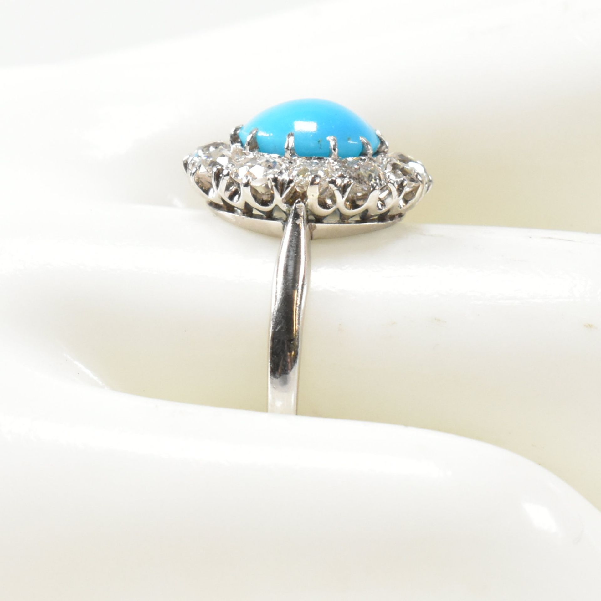 PLATINUM TURQUOISE & DIAMOND CLUSTER RING - Image 8 of 8