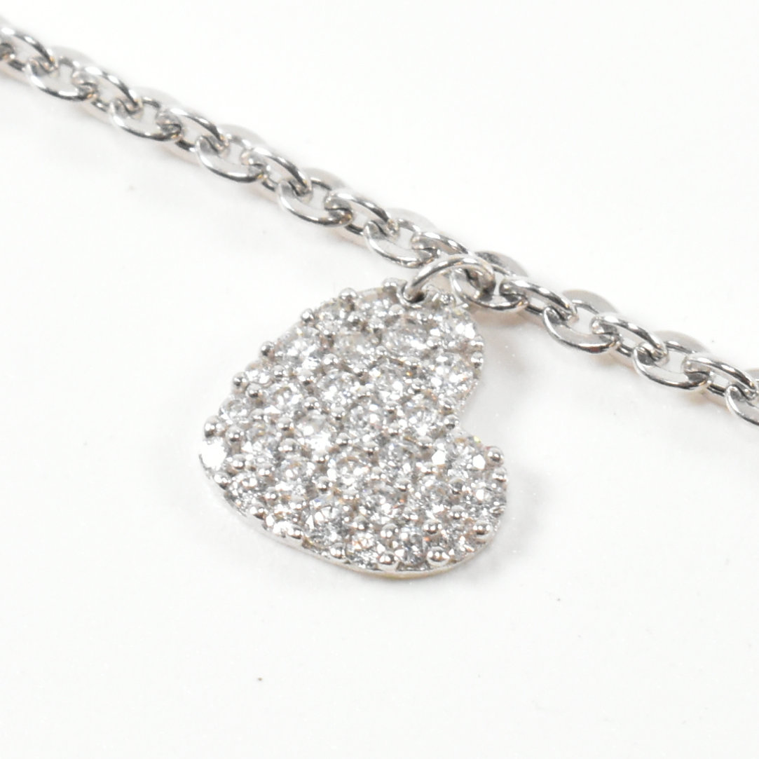 HALLMARKED 9CT WHITE GOLD & CZ HEART CHARM BRACELET - Image 4 of 6