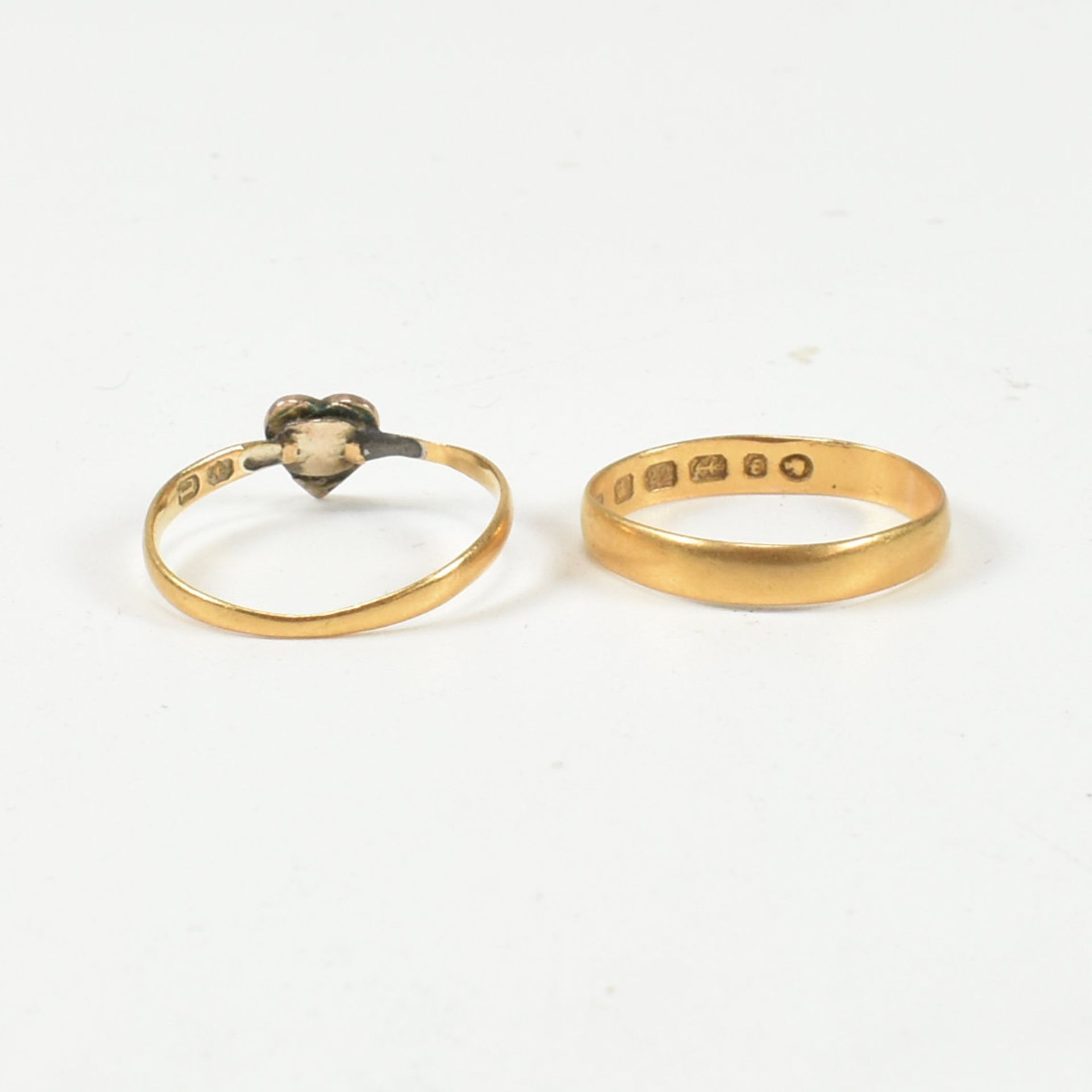 VICTORIAN HALLMARKED 22CT GOLD BAND RING & HALLMARKED 14CT GOLD & SEED PEARL HEART RING - Image 3 of 7