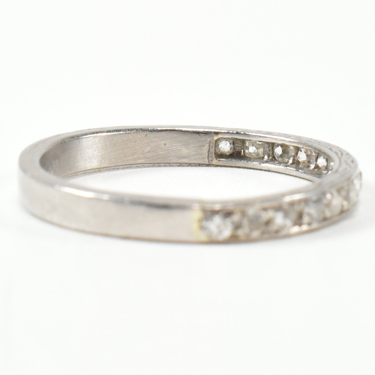 18CT WHITE GOLD & DIAMOND HALF ETERNITY RING - Image 4 of 10