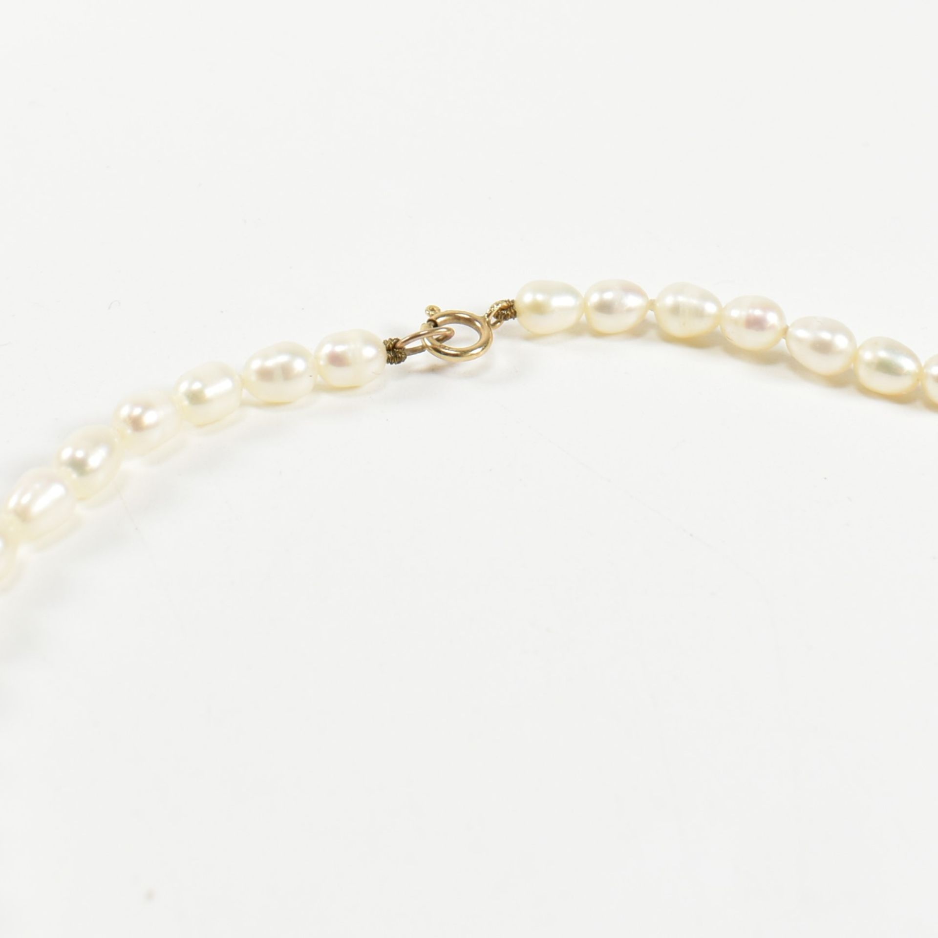 9CT GOLD & CULTURED PEARL NECKLACE - Image 3 of 4