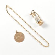 HALLMARKED 9CT GOLD BRACELET & TWO 9CT GOLD PENDANT CHARMS