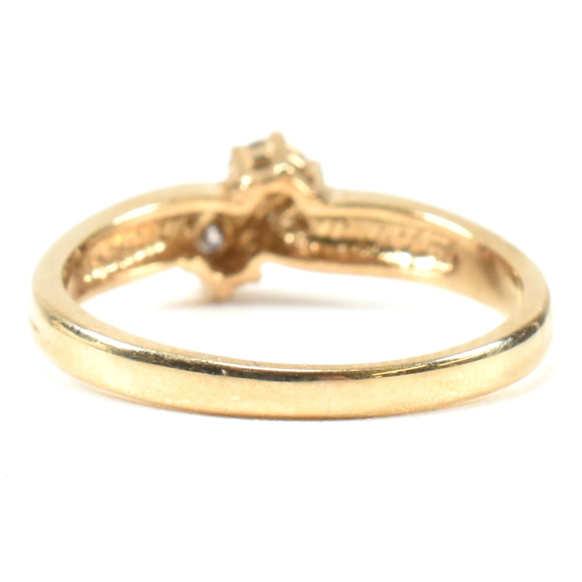 HALLMARKED 9CT GOLD & DIAMOND CROSSOVER RING - Bild 3 aus 9