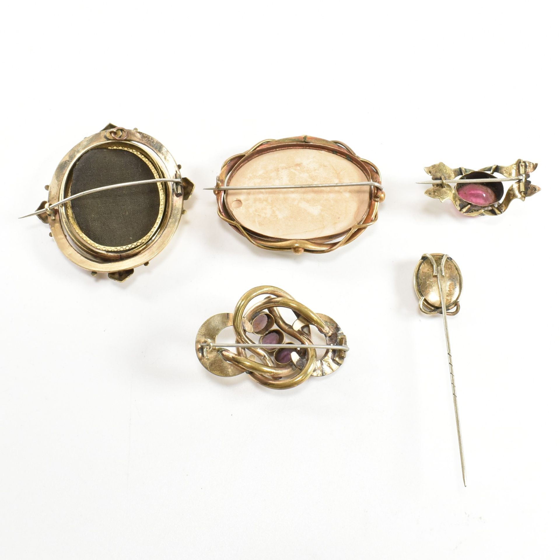 COLLECTION OF 19TH CENTURY VICTORIAN BROOCH PINS - Image 2 of 3