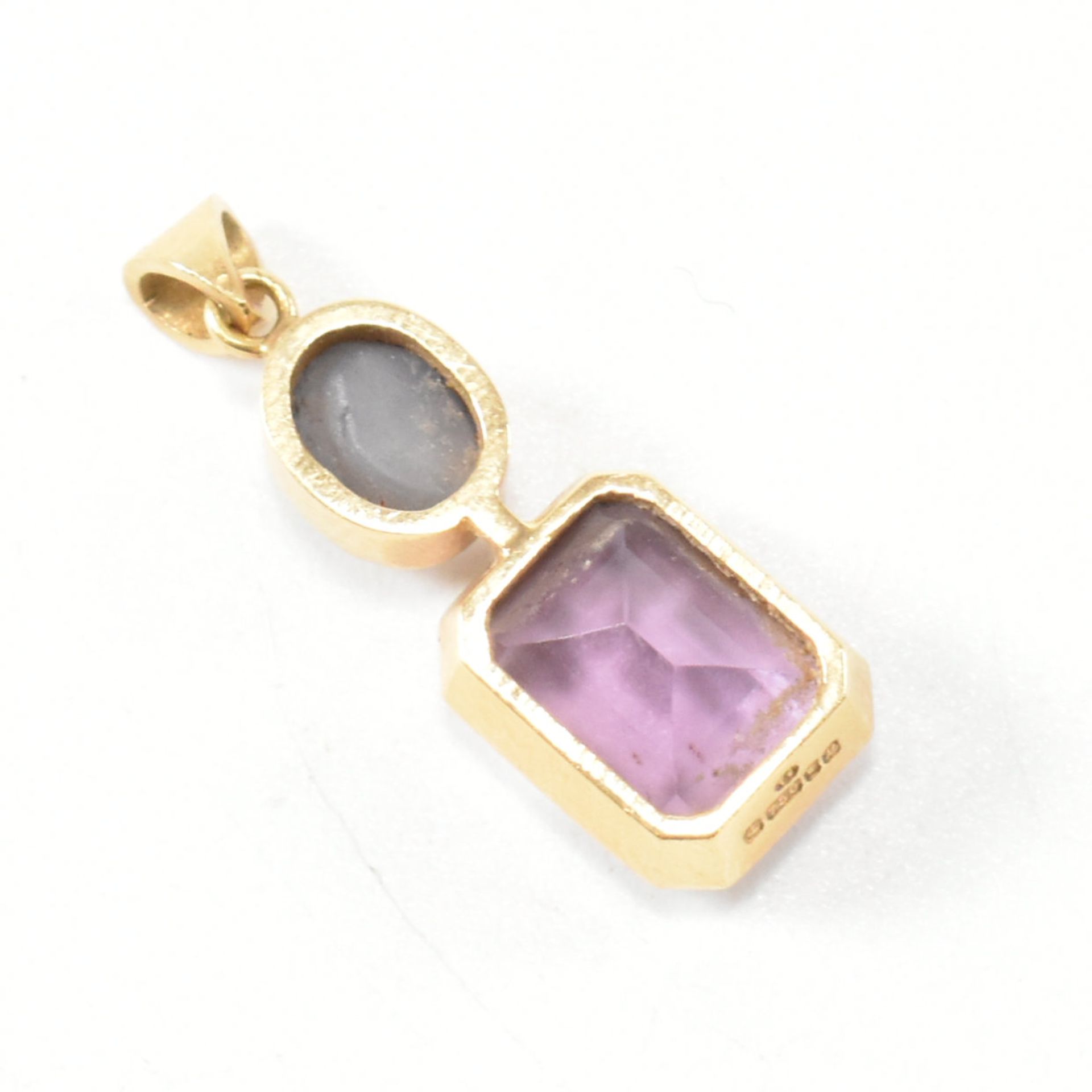 HALLMARKED 18CT GOLD AMETHYST & STAR SAPPHIRE NECKLACE PENDANT - Image 2 of 4