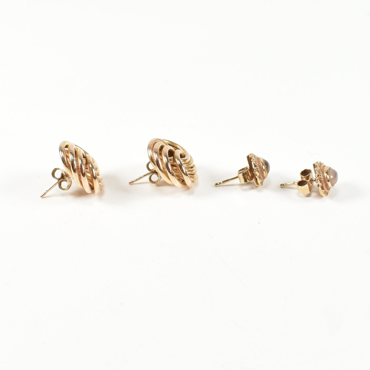 TWO PAIRS OF HALLMARKED 9CT GOLD EARRINGS - Image 3 of 6