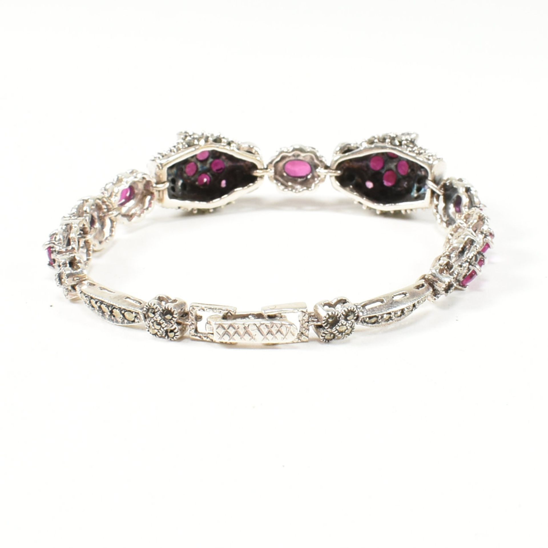 A 925 SILVER MARCASITE & RUBY SET DOUBLE PANTHER HEAD BRACELET - Image 2 of 6