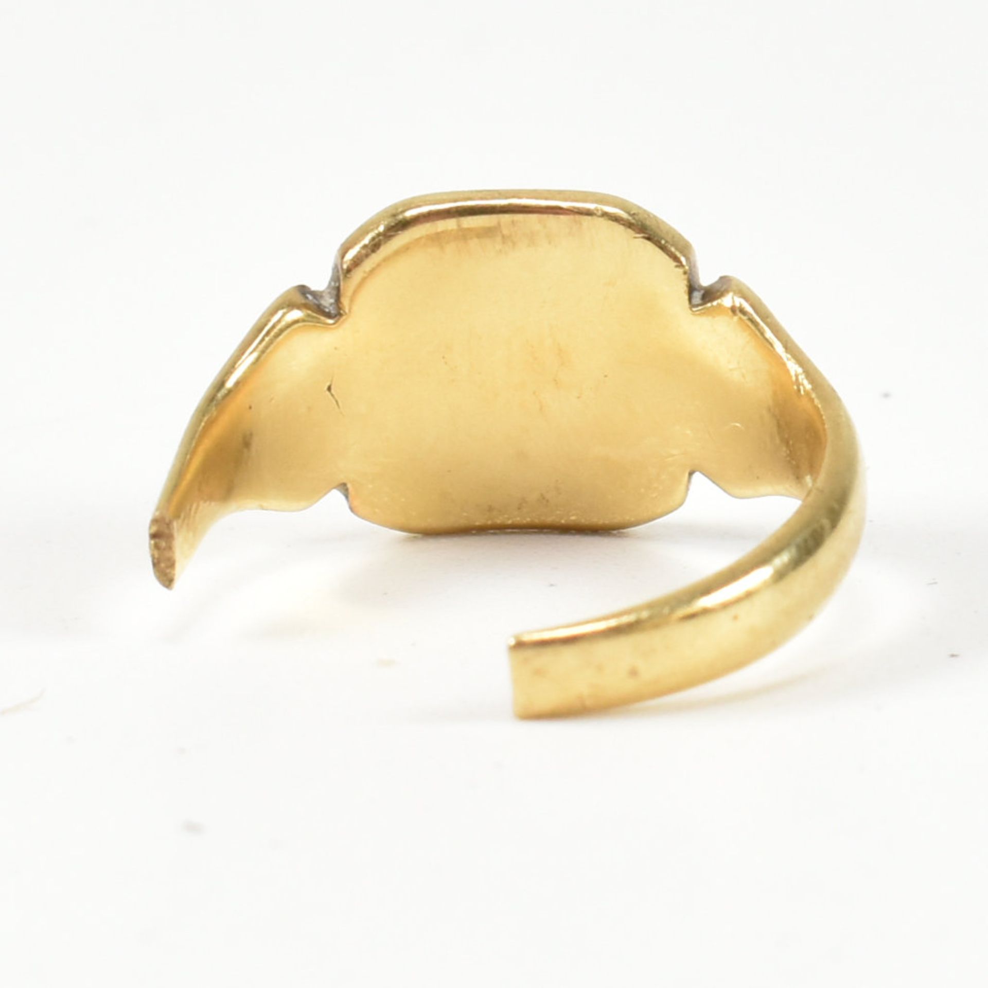 GOLD SIGNET RING FRAGMENT - Image 4 of 5