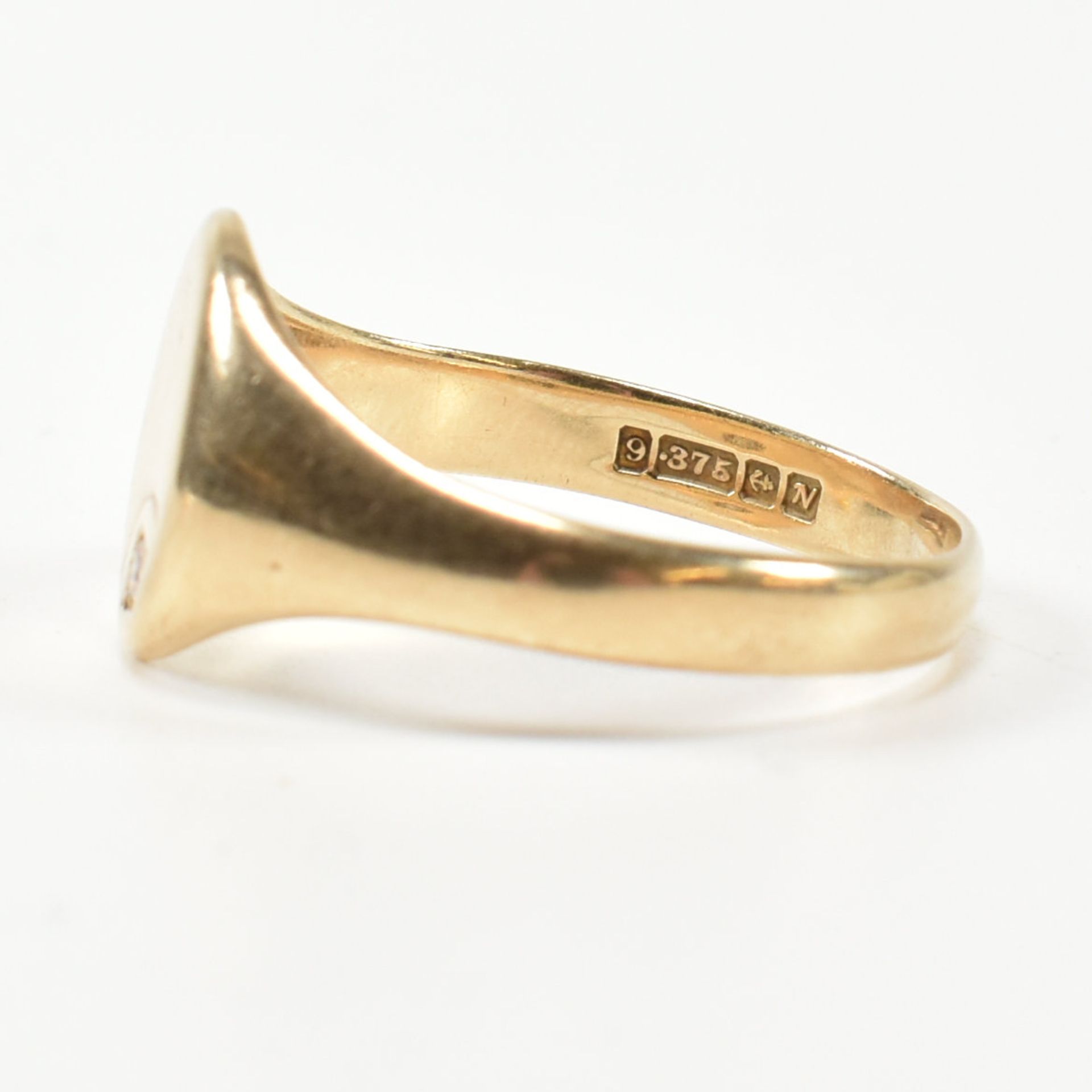 HALLMARKED 9CT GOLD & CZ SIGNET RING - Image 4 of 10