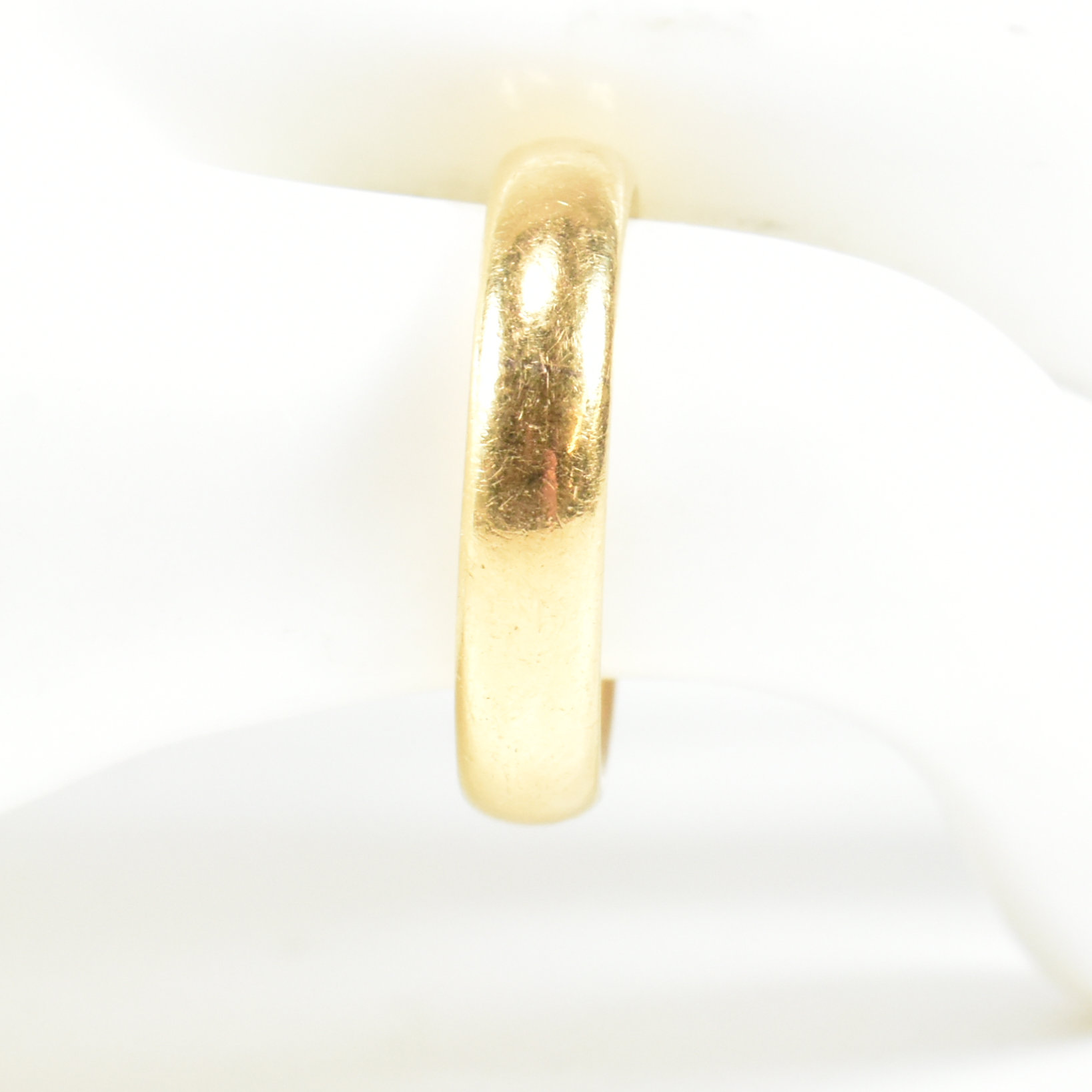 HALLMARKED 22CT GOLD BAND RING - Image 5 of 6