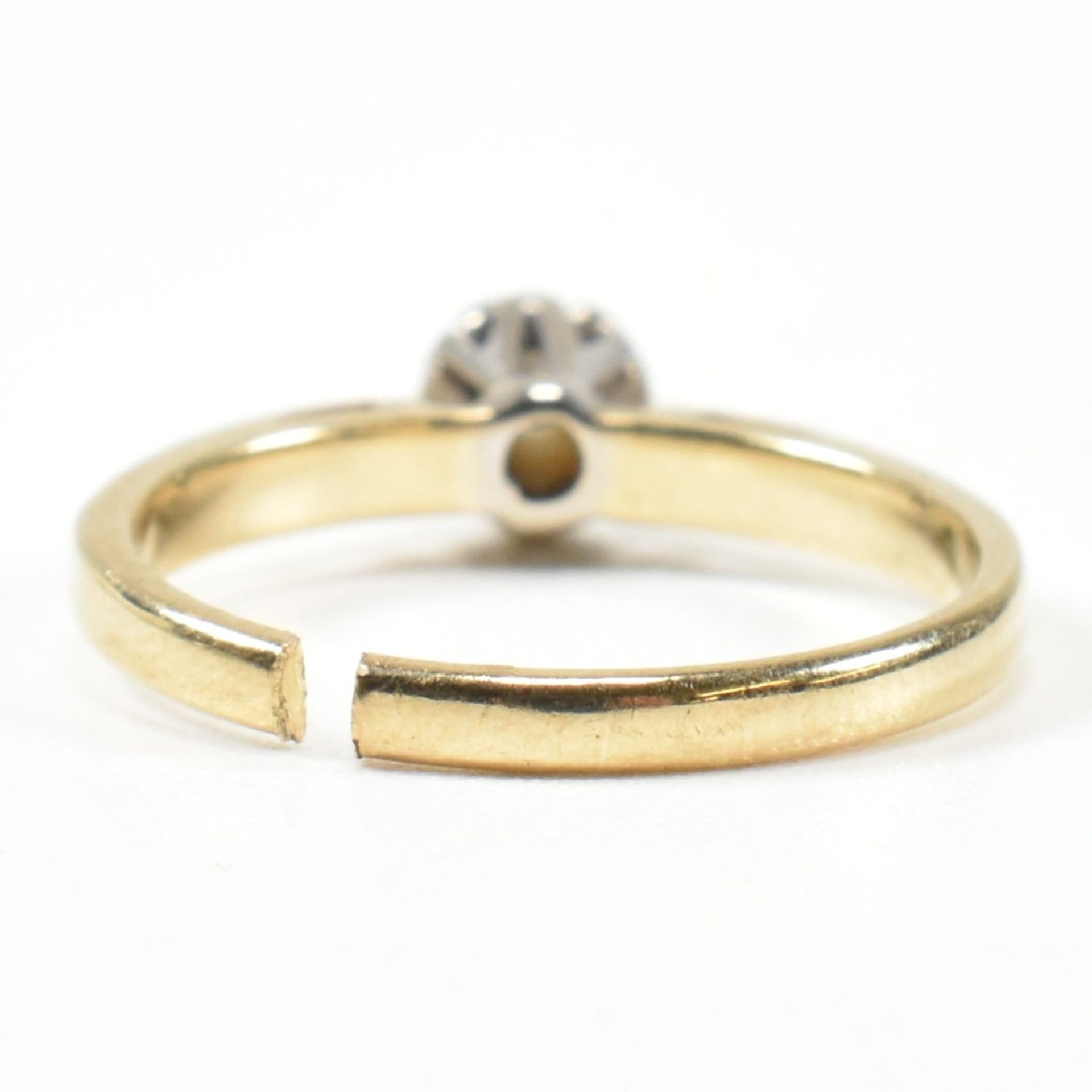 HALLMARKED 9CT GOLD & DIAMOND SOLITAIRE RING - Image 2 of 10