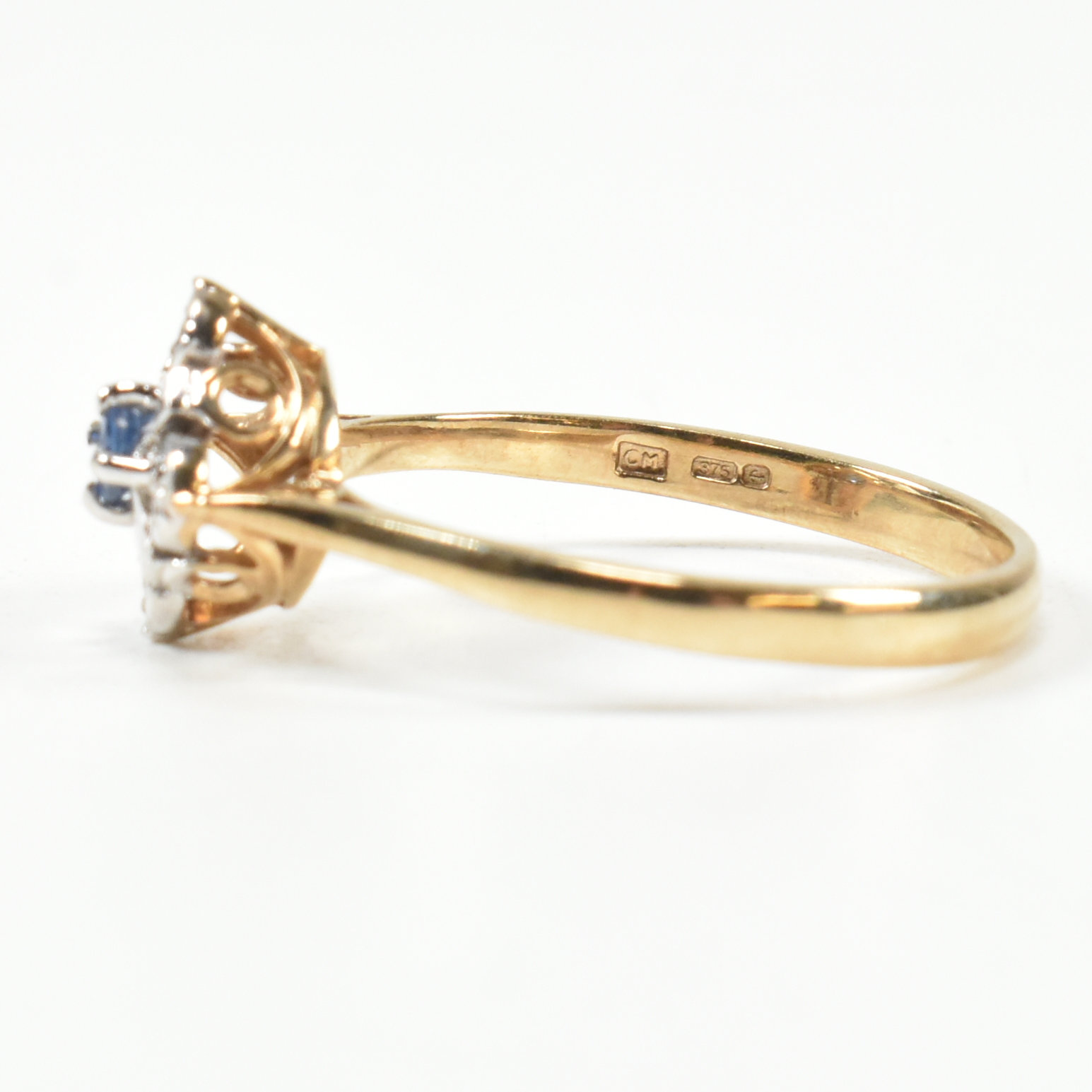 HALLMARKED 9CT GOLD SAPPHIRE & DIAMOND CLUSTER RING - Image 6 of 9