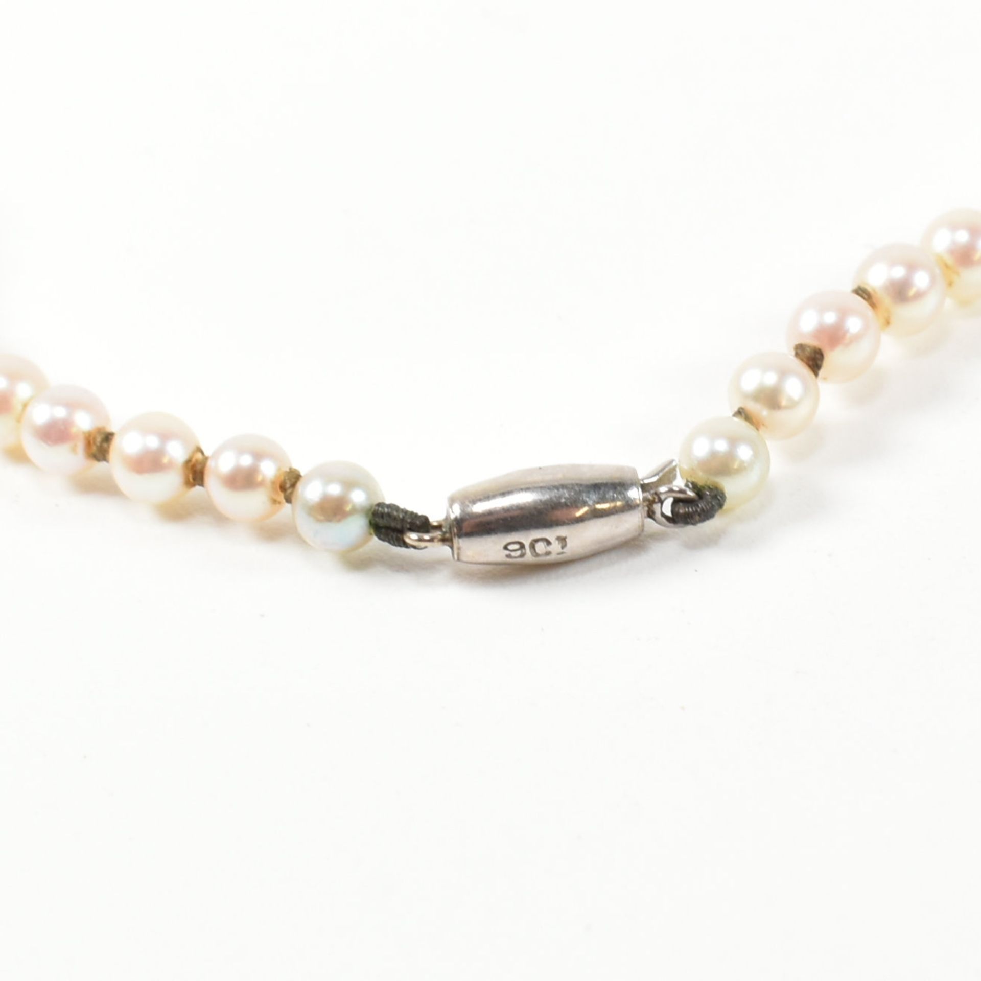 9CT WHITE GOLD & CULTURED PEARL NECKLACE - Image 4 of 5