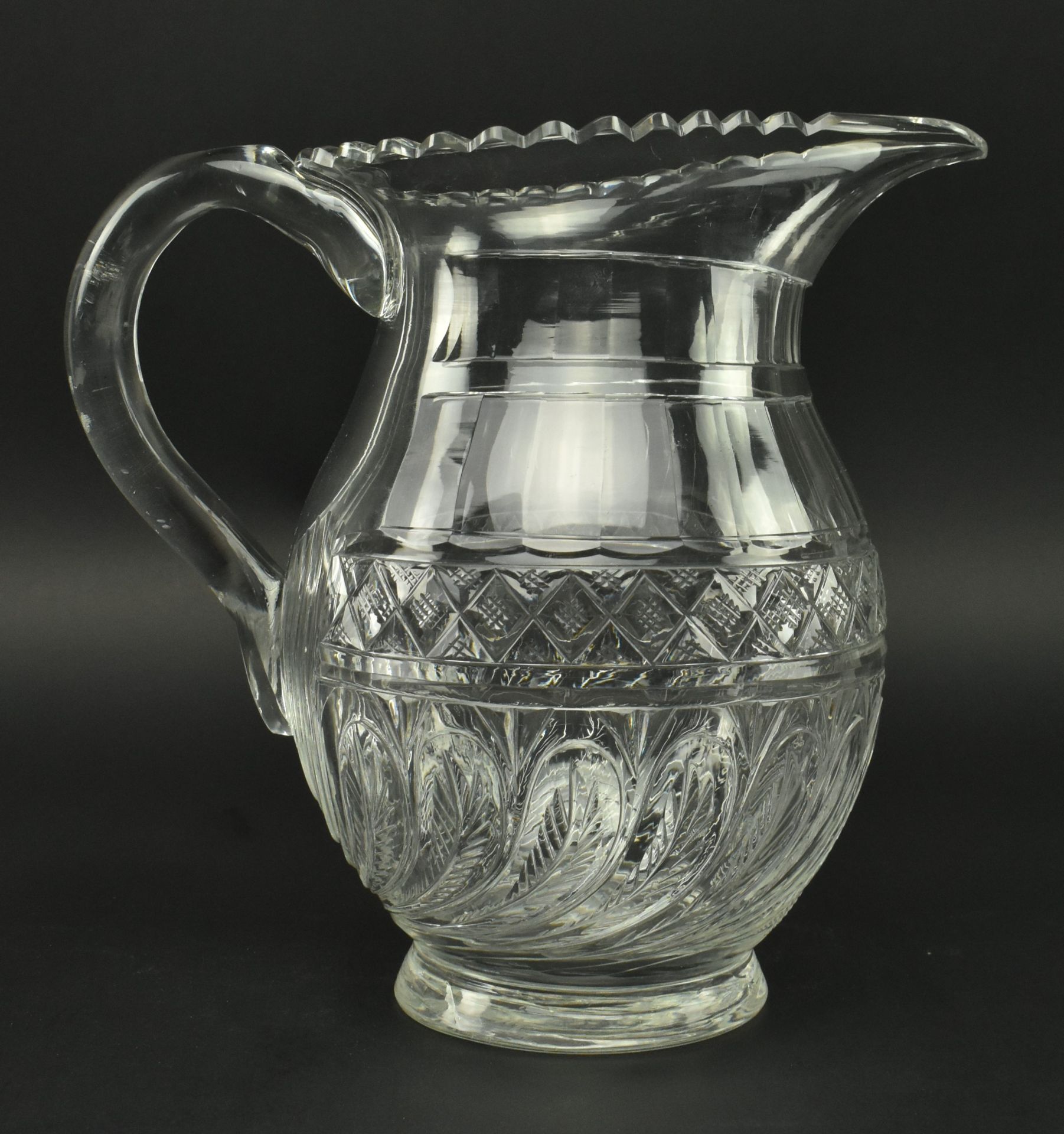 EARLY 19TH CENTURY GLASS WATER JUG, FEATHERED DESIGN - Bild 2 aus 9
