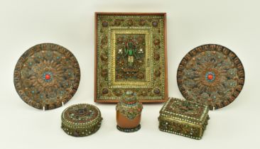 COLLECTION OF TIBETAN TURQUOISE & HARDSTONE ITEMS