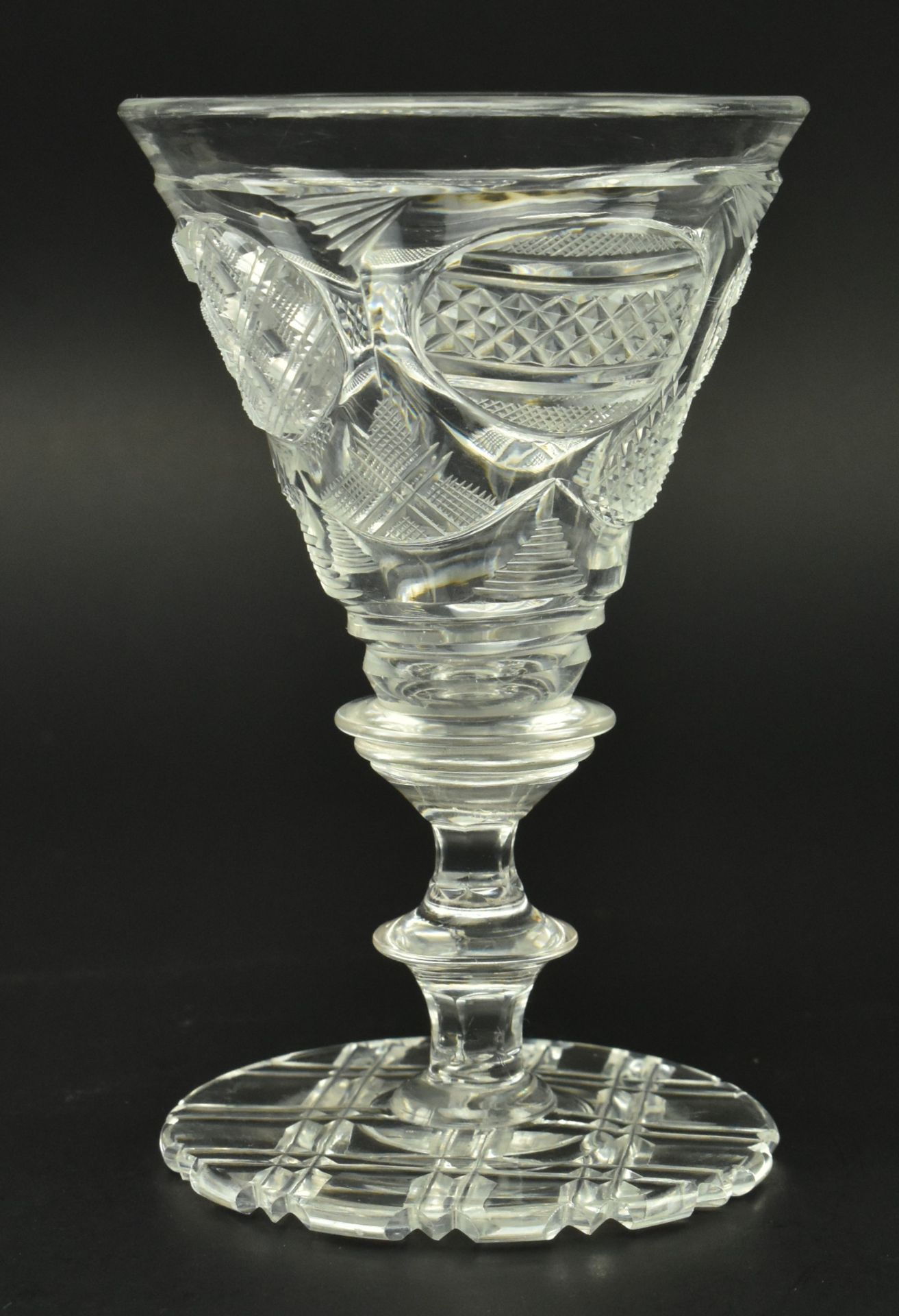 GEORGE III CIRCA 1820 DIAMOND CUT WINE GLASS, KNOPPED STEM
