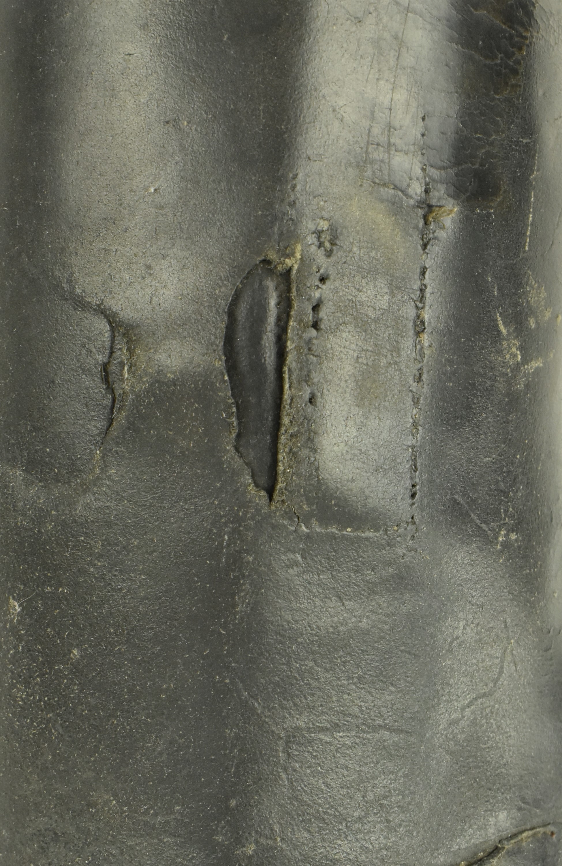 PAIR OF 20TH CENTURY BLACK LEATHER RIDING BOOTS AND TREES - Image 6 of 6