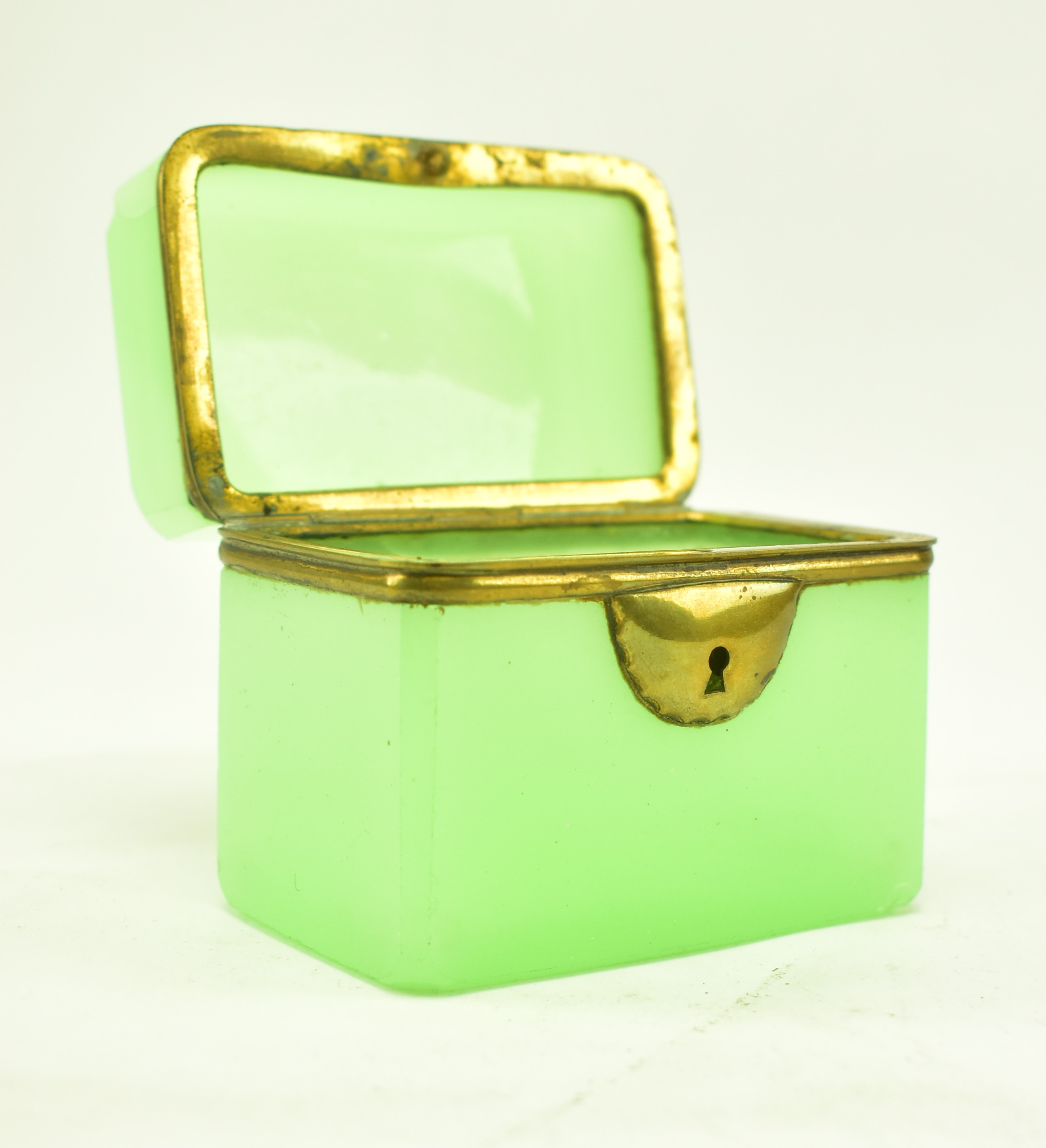 FRENCH MID 19TH CENTURY OPALINE GREEN URANIUM GLASS BOX